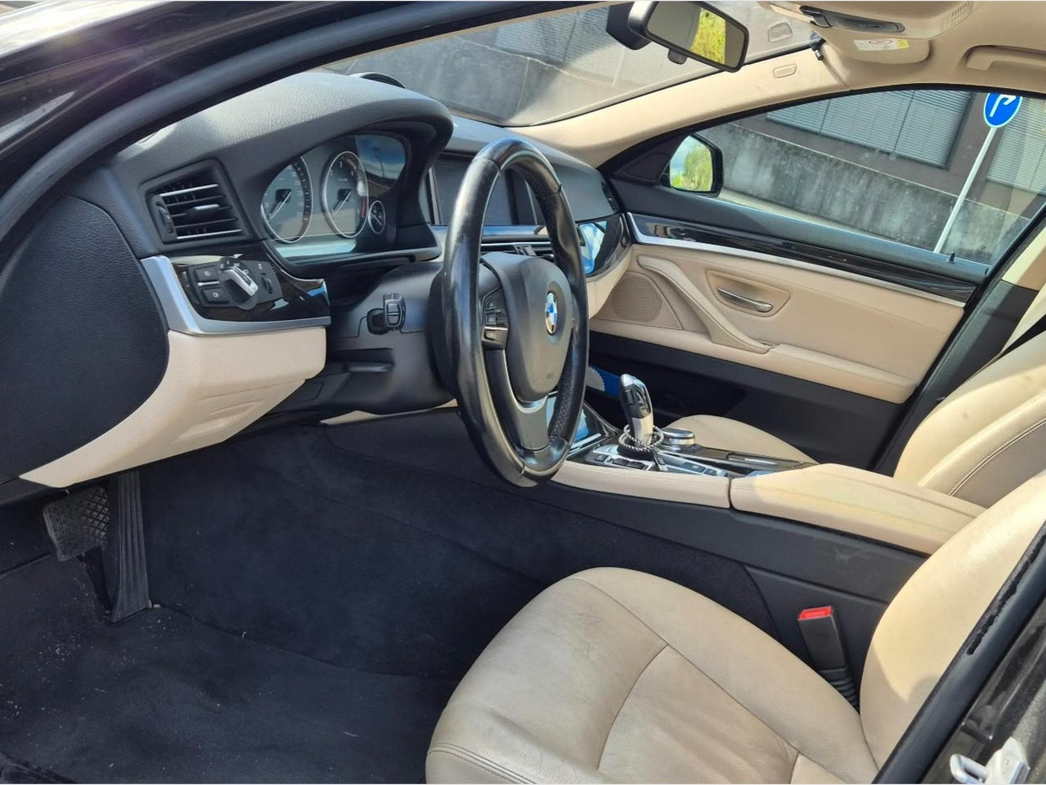 BMW 518 518d Aut. Luxury Line (2014) - Photo 3