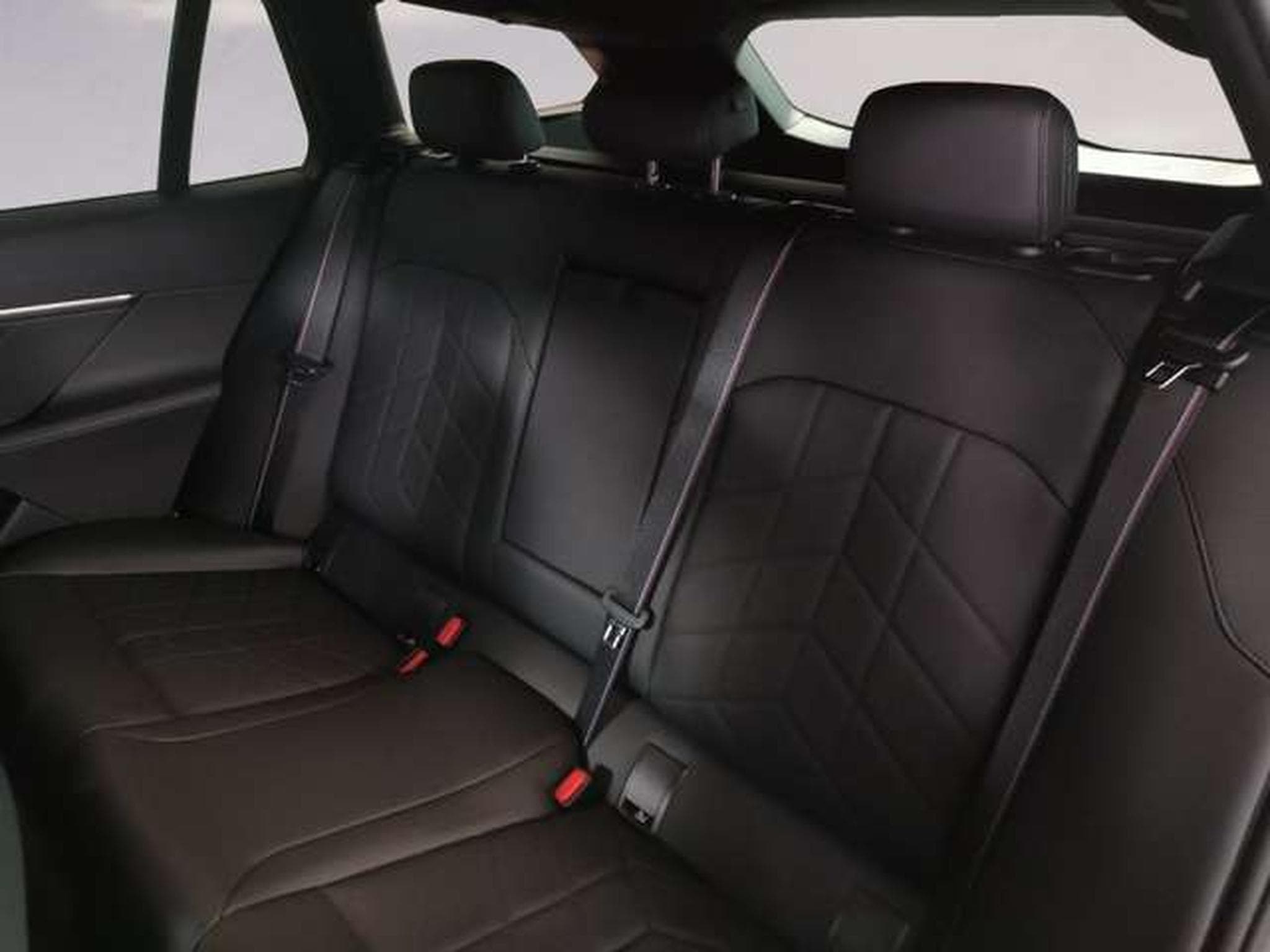 BMW 540 d xDrive Head-Up DAB LED RFK (2025) - Photo 8