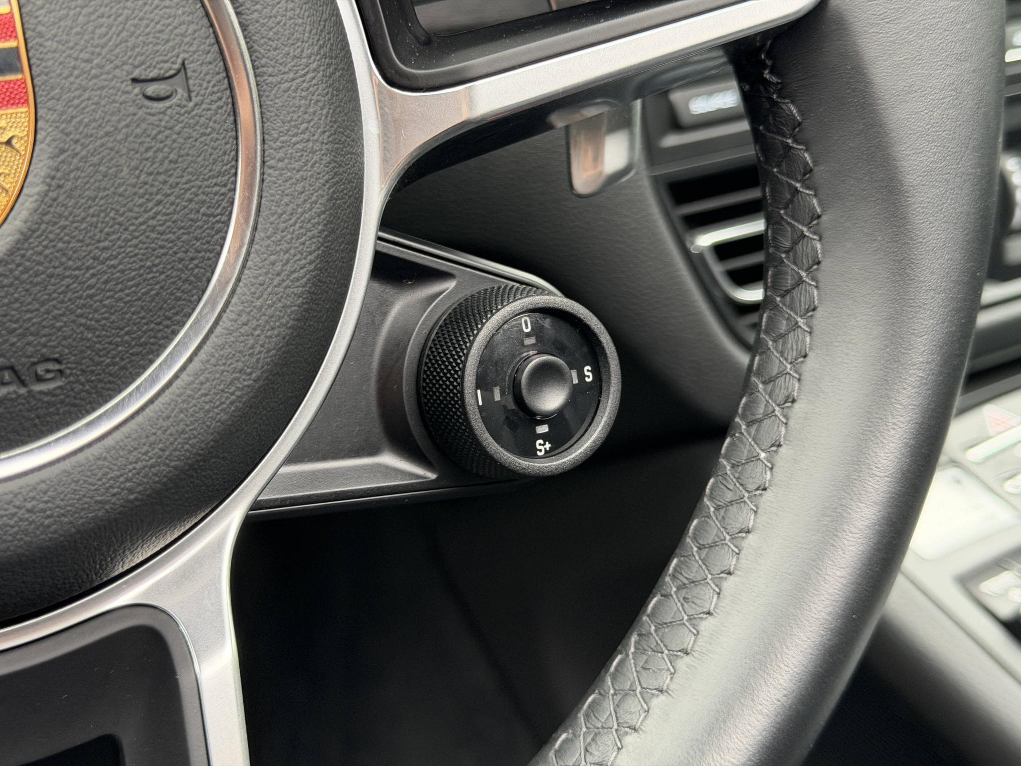 Porsche Macan GTS PHASE 2 / 2.9 V6 380ch / 1ère main / suivi complet Porsc (2020) - Photo 29