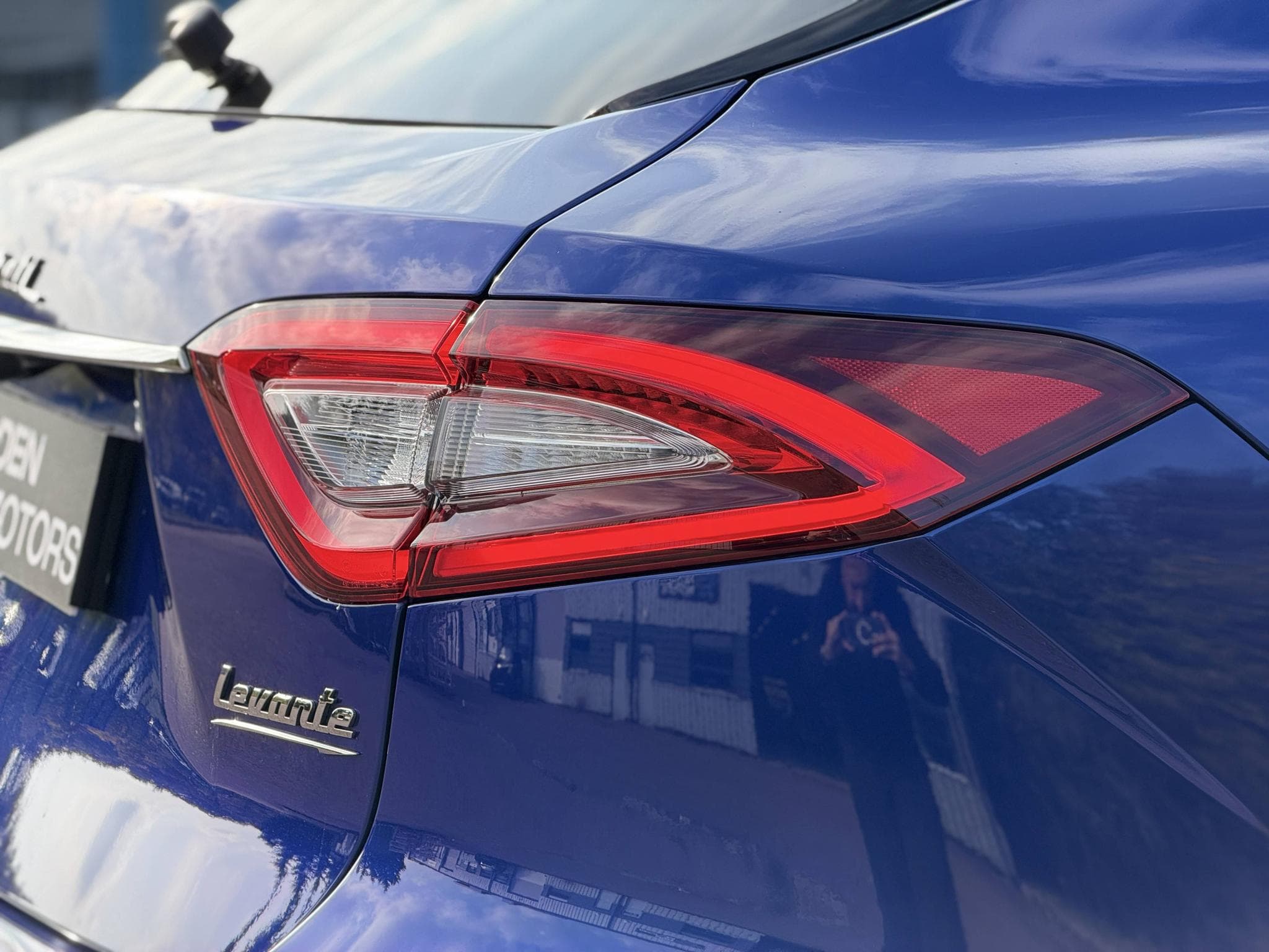Maserati Levante Trofeo 3.8 V8 580ch / suivi complet réseau / config exceptio (2020) - Photo 15
