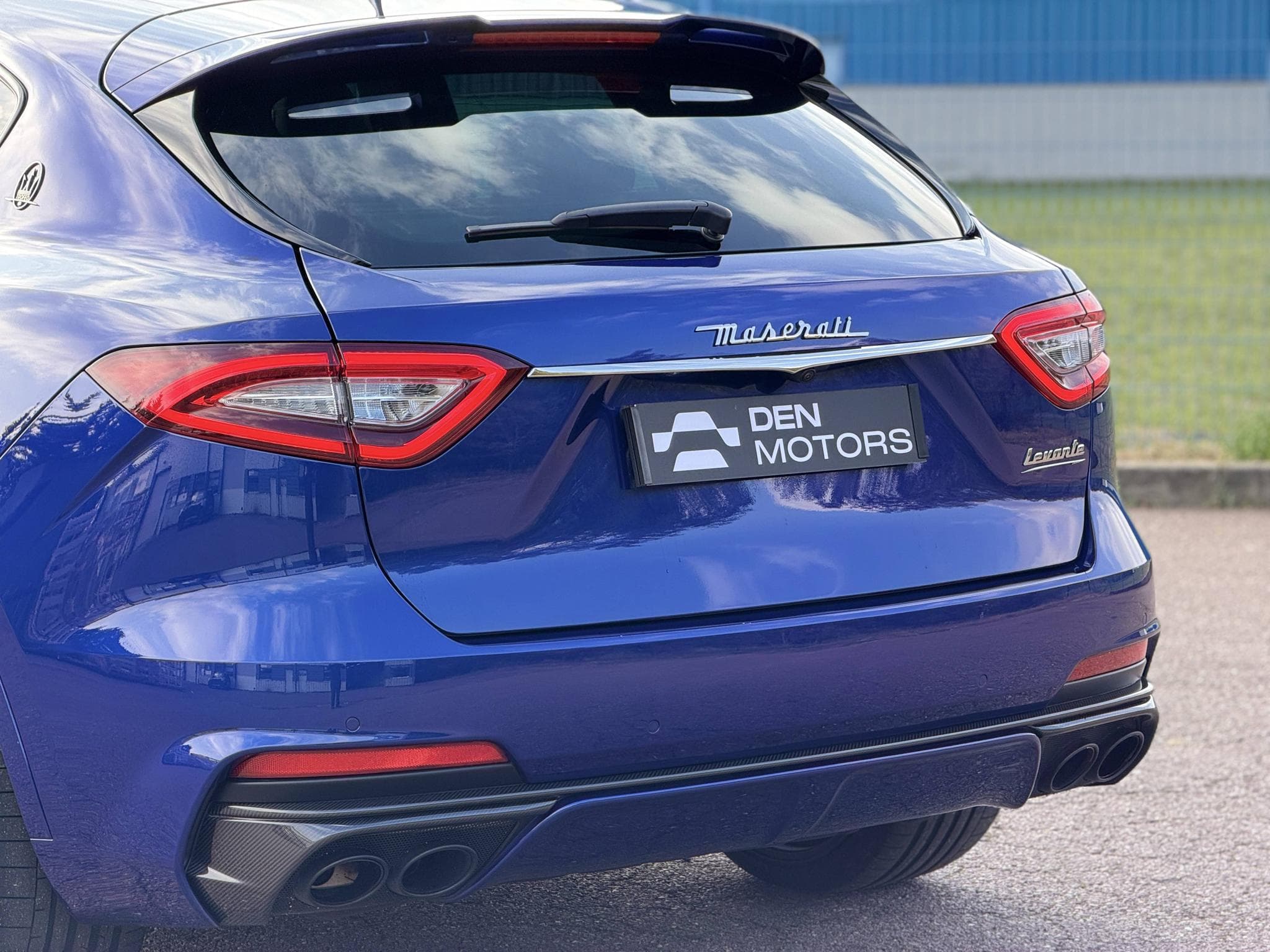 Maserati Levante Trofeo 3.8 V8 580ch / suivi complet réseau / config exceptio (2020) - Photo 20