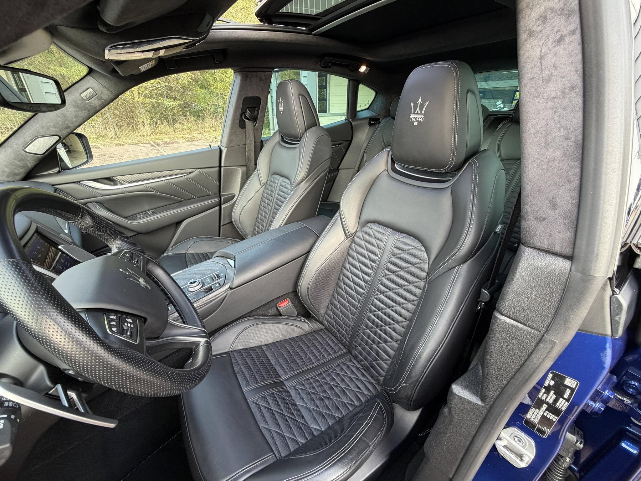 Maserati Levante Trofeo 3.8 V8 580ch / suivi complet réseau / config exceptio (2020) - Photo 33
