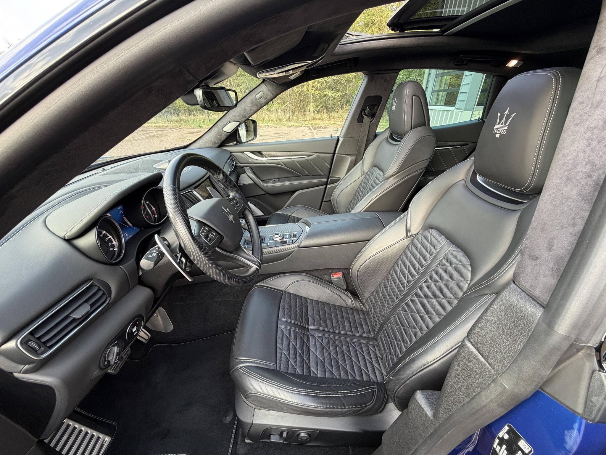 Maserati Levante Trofeo 3.8 V8 580ch / suivi complet réseau / config exceptio (2020) - Photo 32