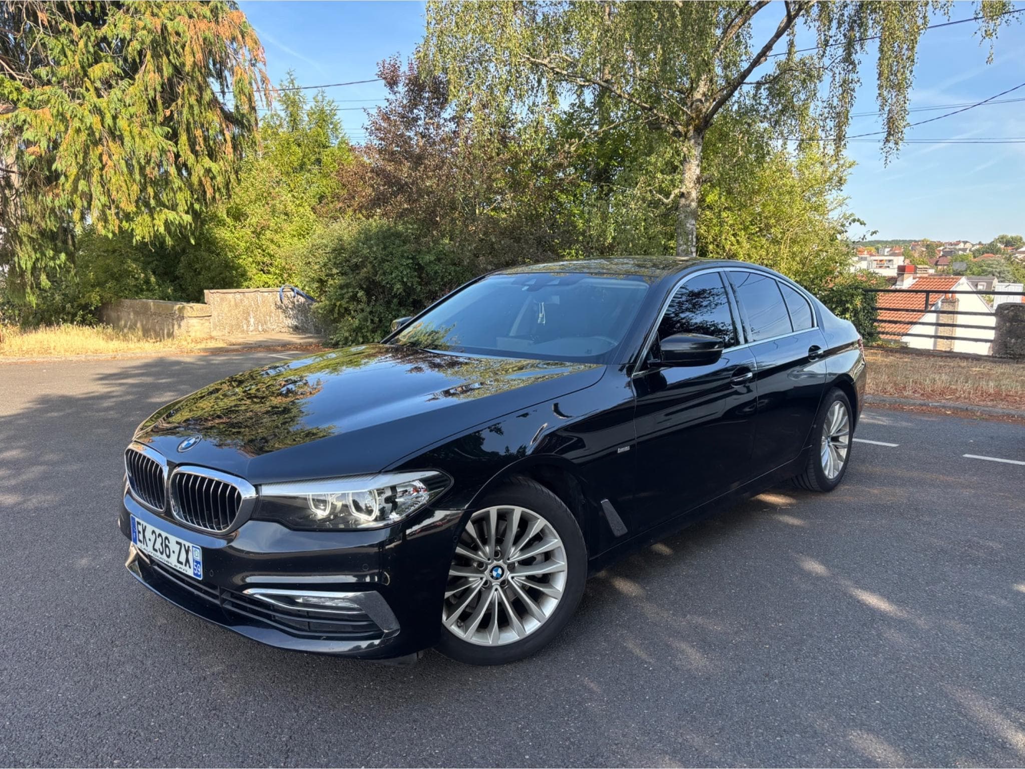 BMW 520 LUXURY G80 (2017) - Photo 1