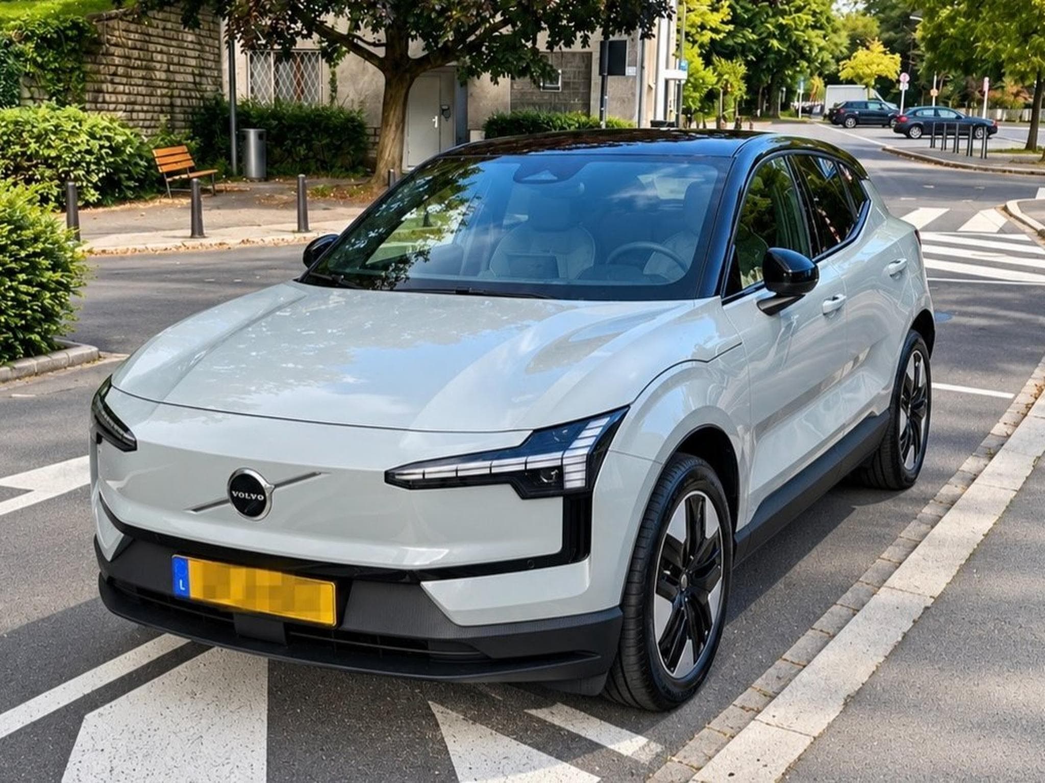 Volvo EX30 Plus Single Motor (2024) - Photo 1