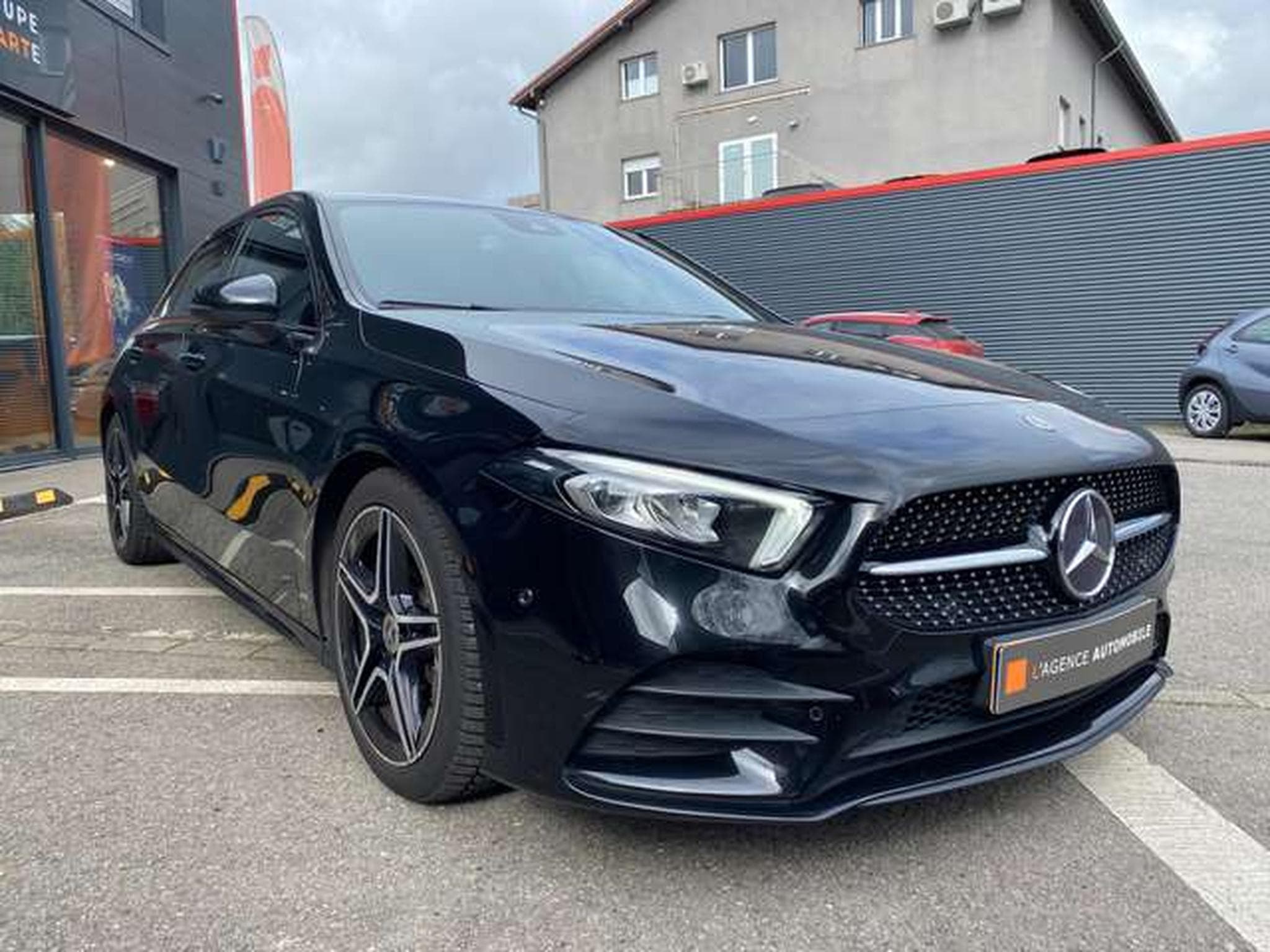 Mercedes A 180 A180 7G-DCT AMG Line - JUSQU'A 48 MOIS DE GARANTIE (2019) - Photo 4