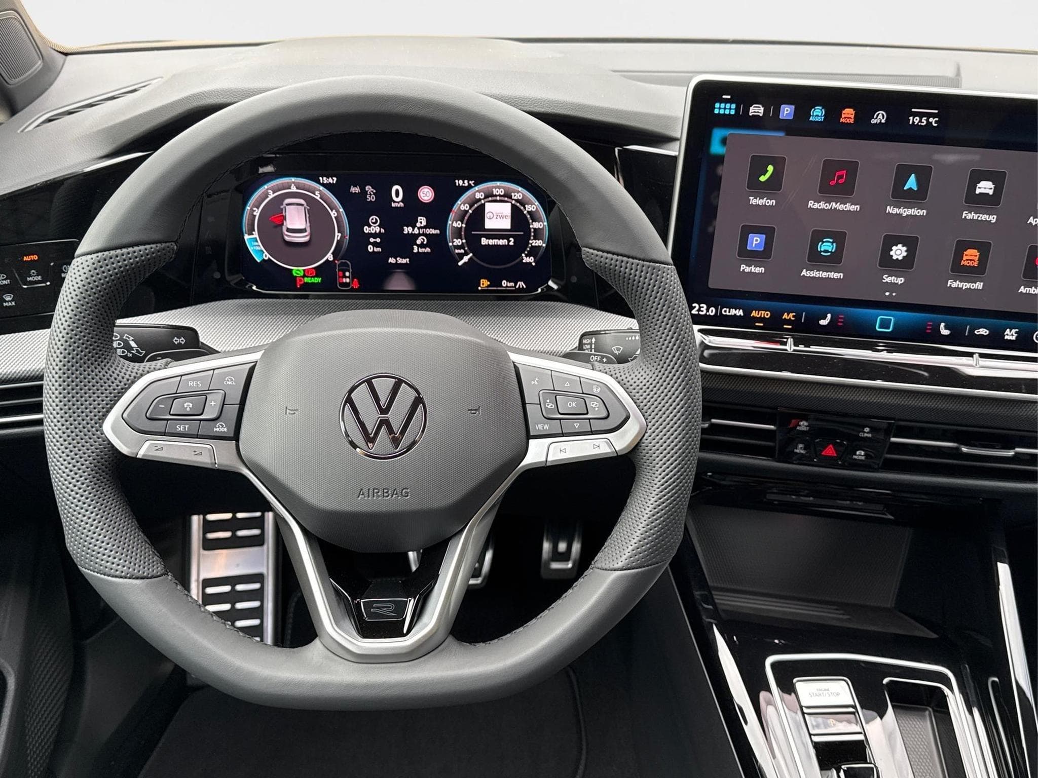 VW Golf R-Line Limited (2026) - Foto 8