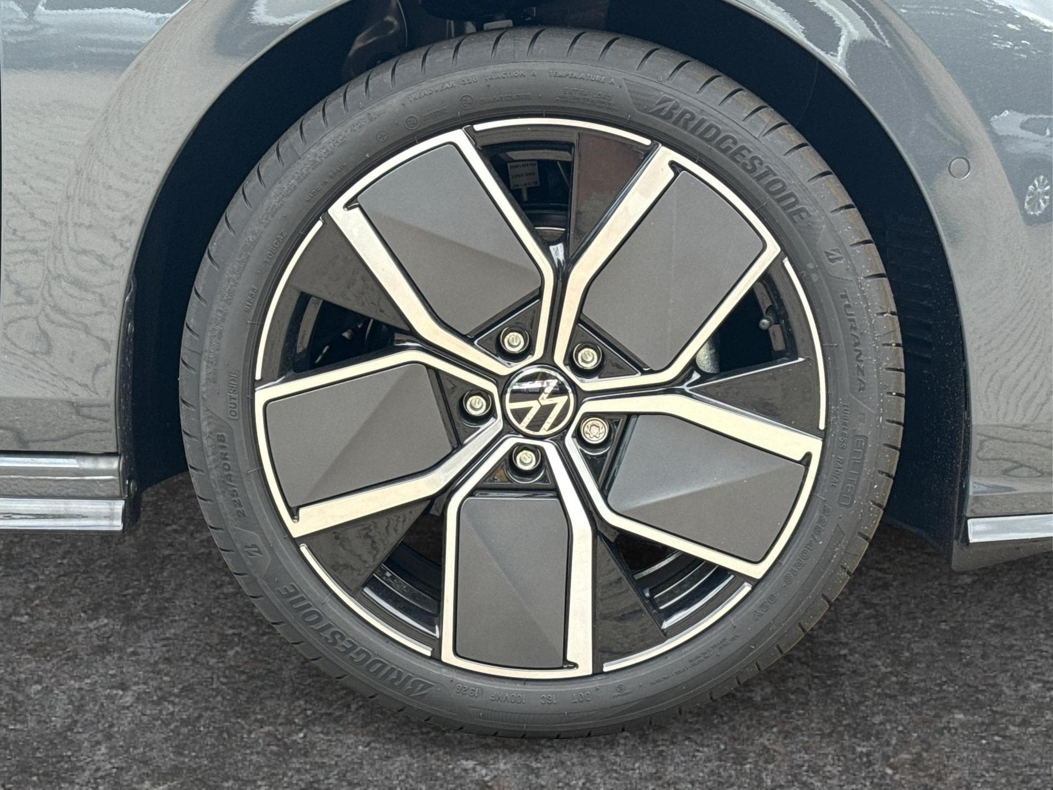 VW Golf R-Line Limited (2026) - Foto 12