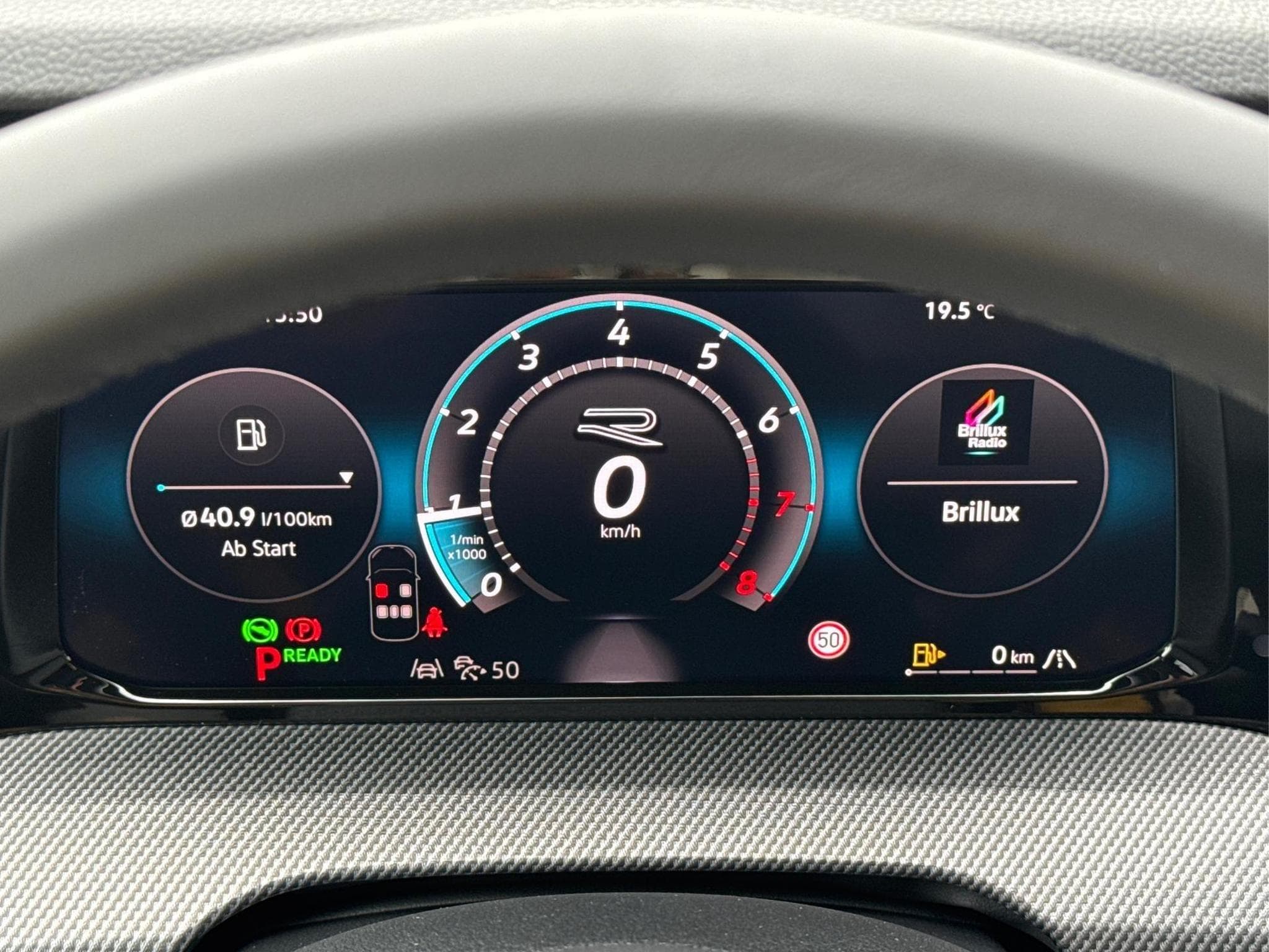 VW Golf R-Line Limited (2026) - Foto 25