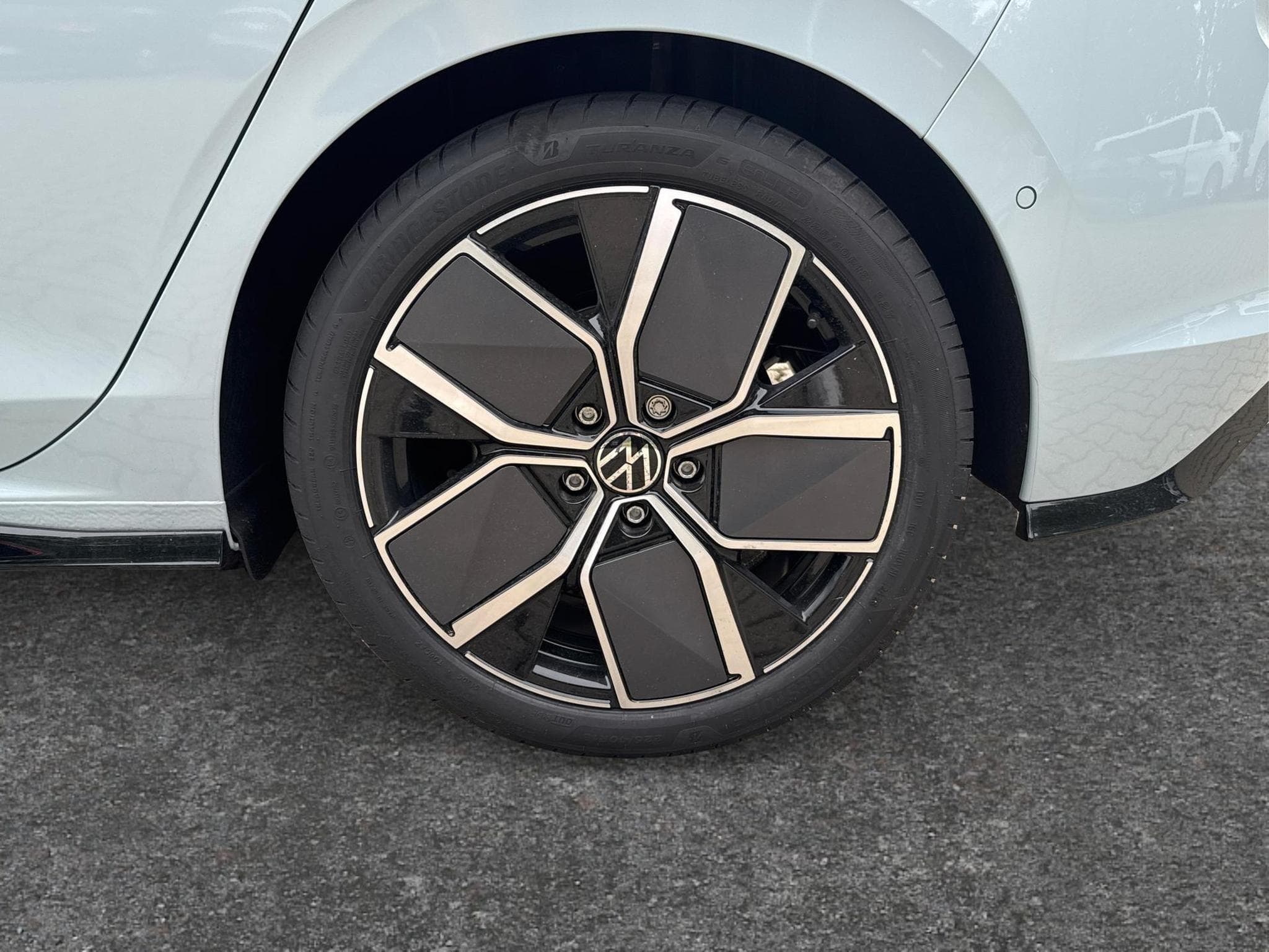 VW Golf R-Line Limited (2026) - Foto 12