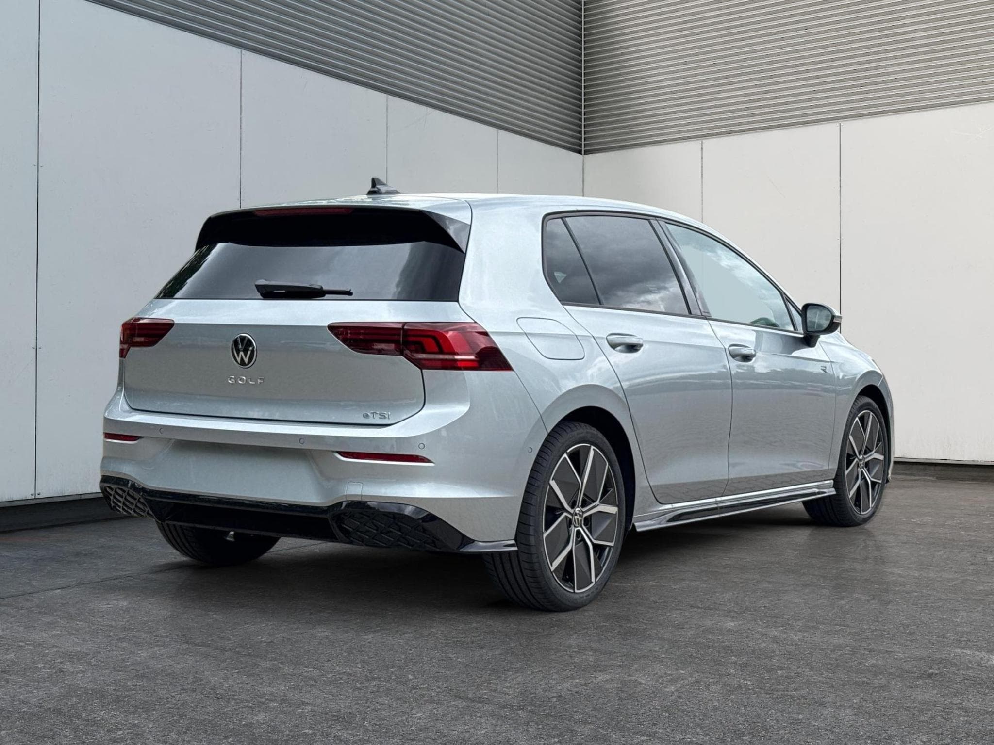 VW Golf R-Line Limited (2026) - Foto 3
