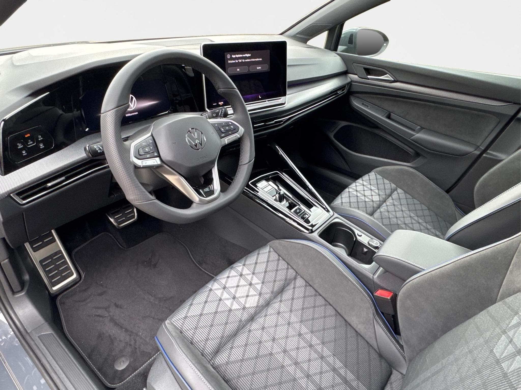 VW Golf R-Line Limited (2026) - Photo 8