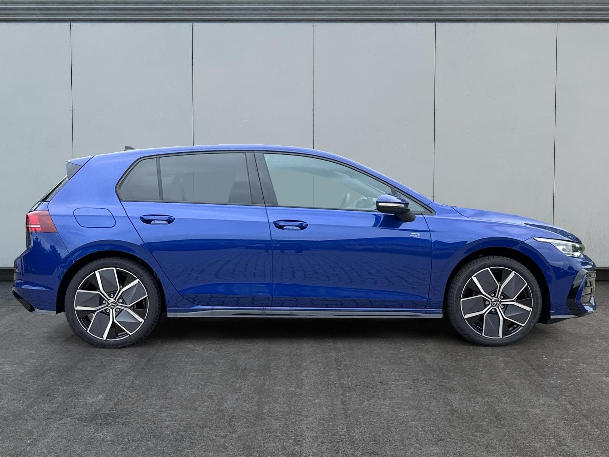 VW Golf R-Line Limited (2026) - Photo 2