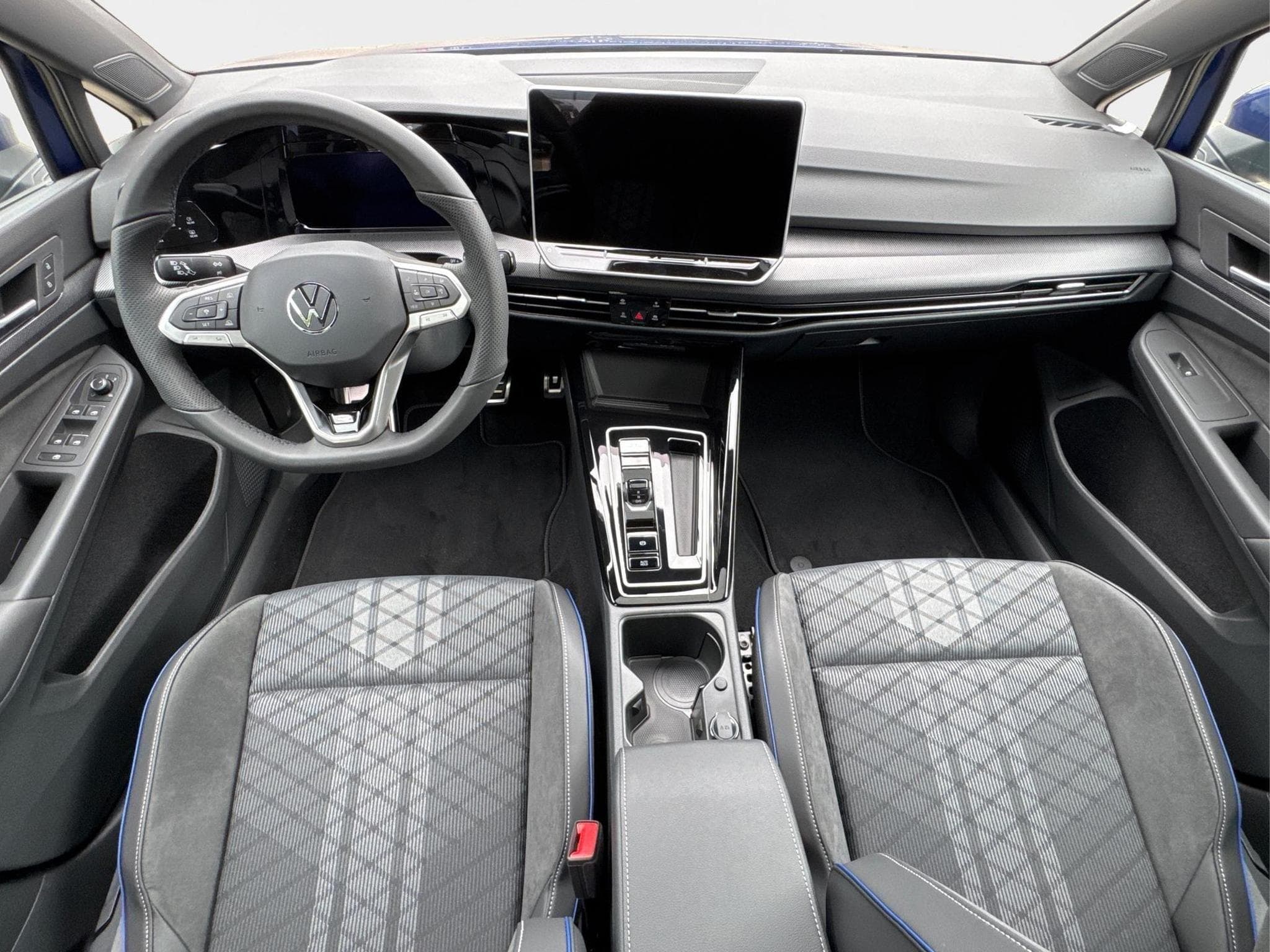 VW Golf R-Line Limited (2026) - Photo 6