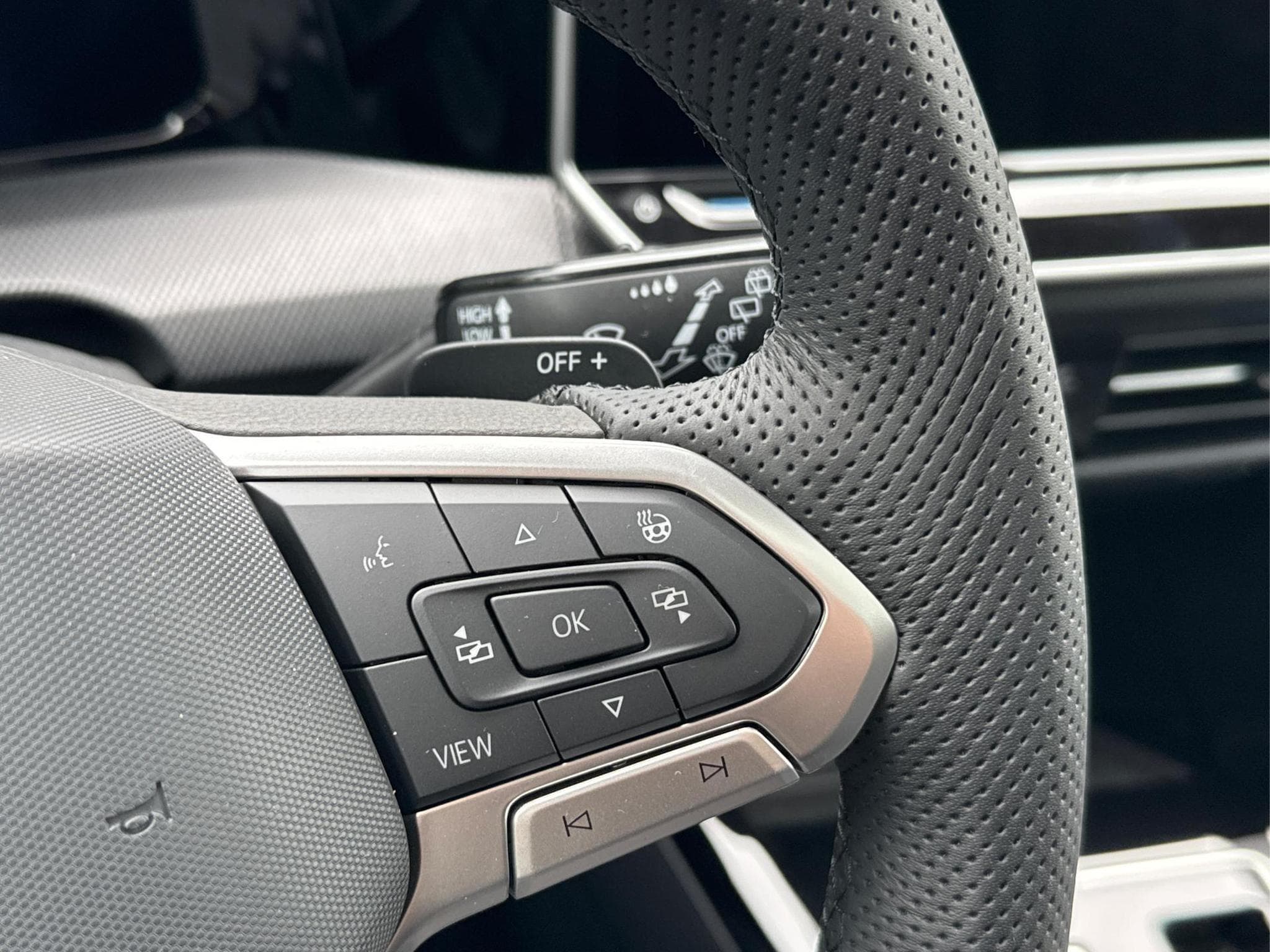 VW Golf R-Line Limited (2026) - Photo 15