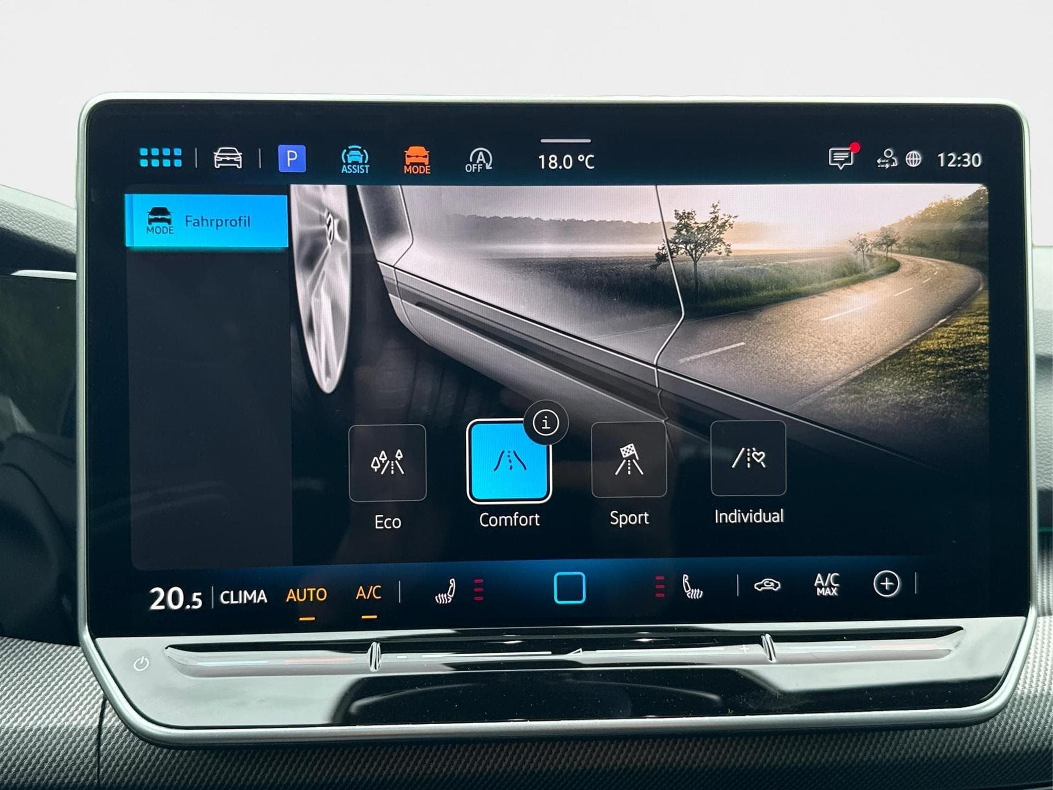 VW Golf R-Line Limited (2026) - Photo 24