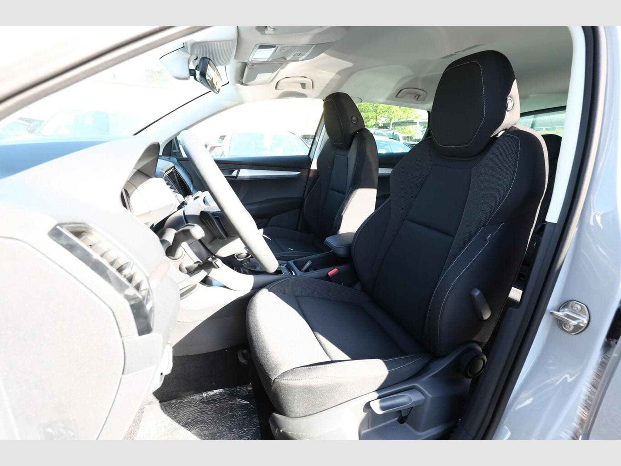Skoda Karoq Selection (2026) - Photo 6