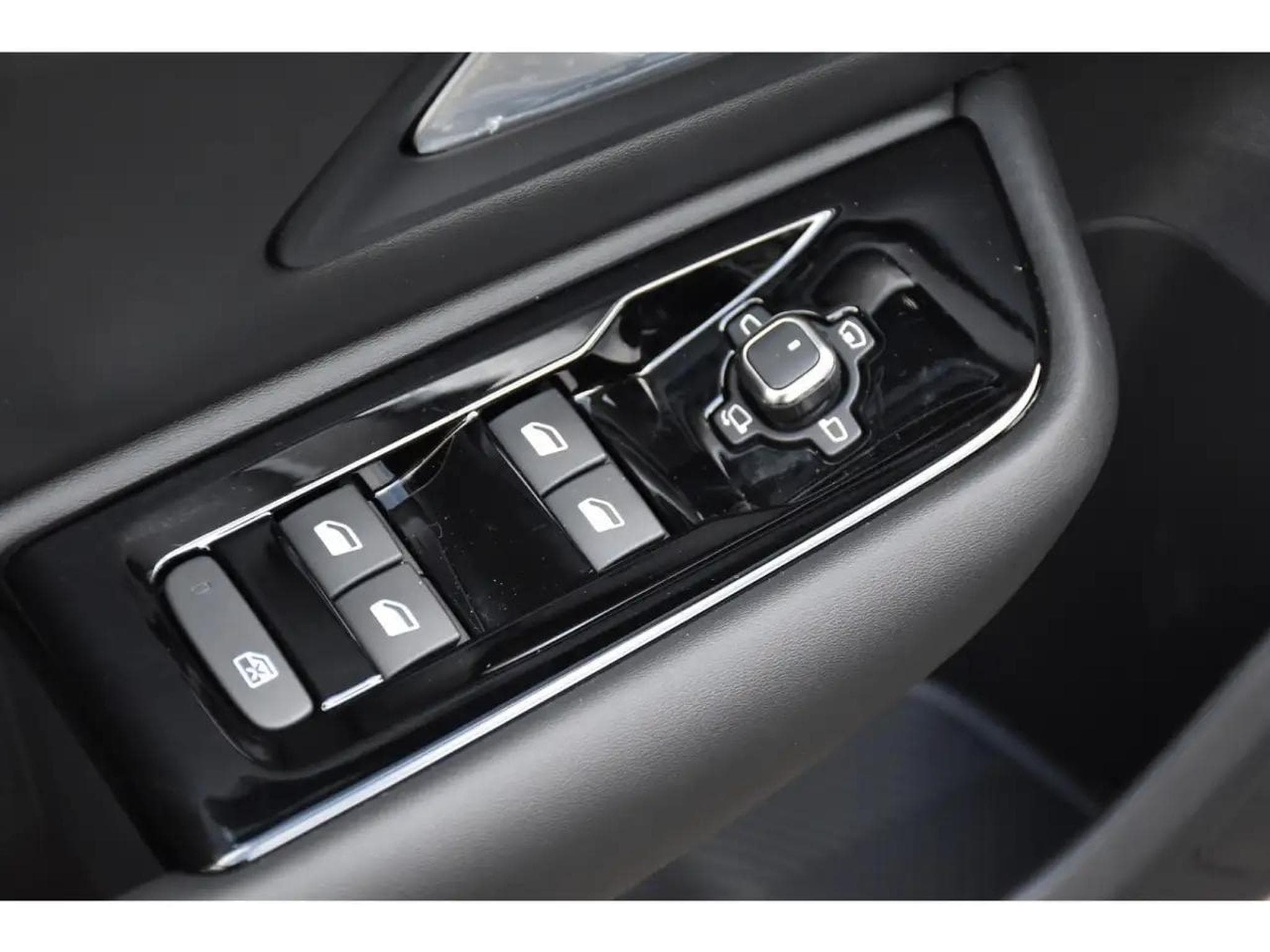 Citroën C5 X (2024) - Photo 24