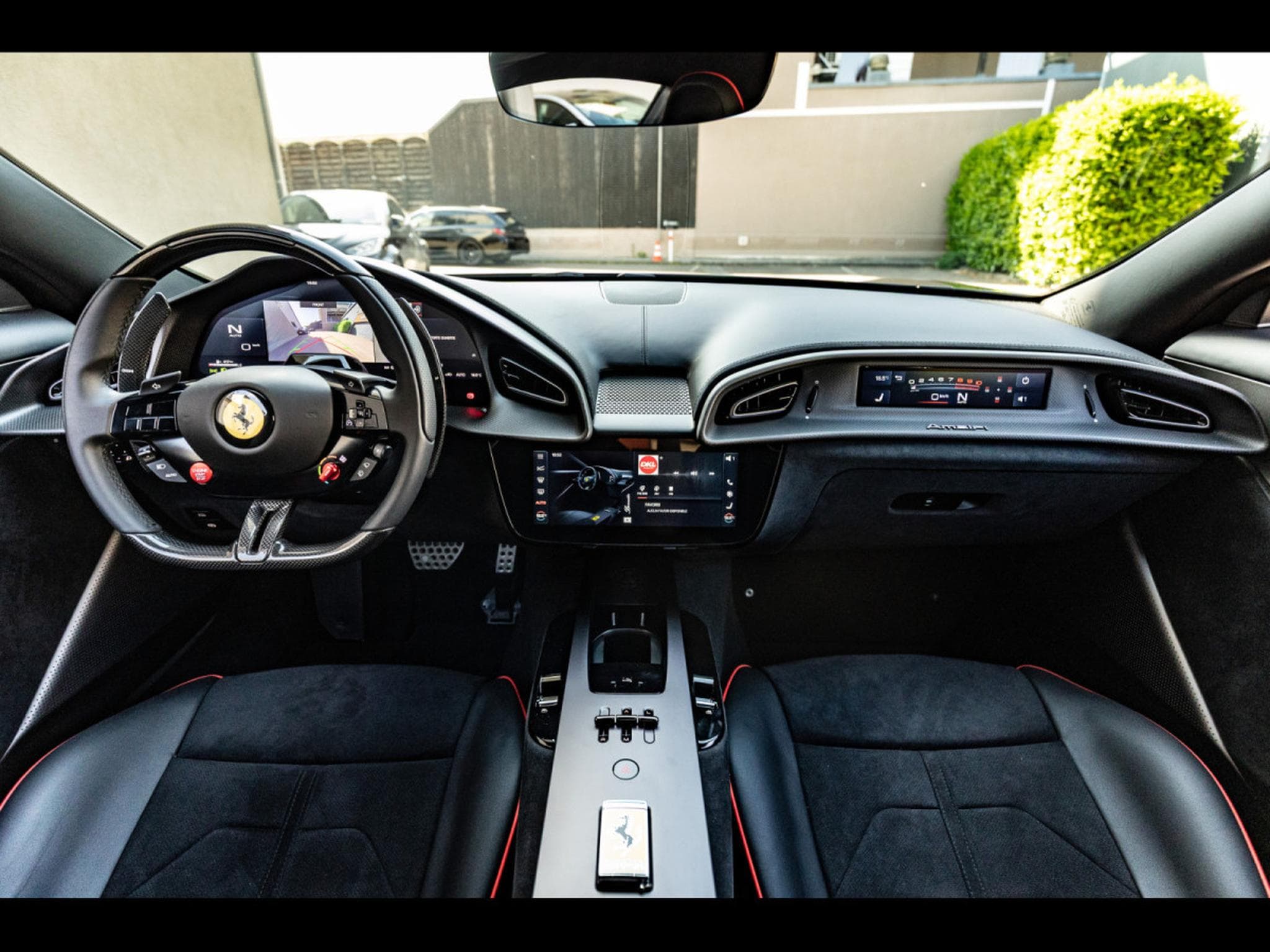 Ferrari Amalfi 3.9 V8 (640 CH) - NERO (2026) - Foto 15