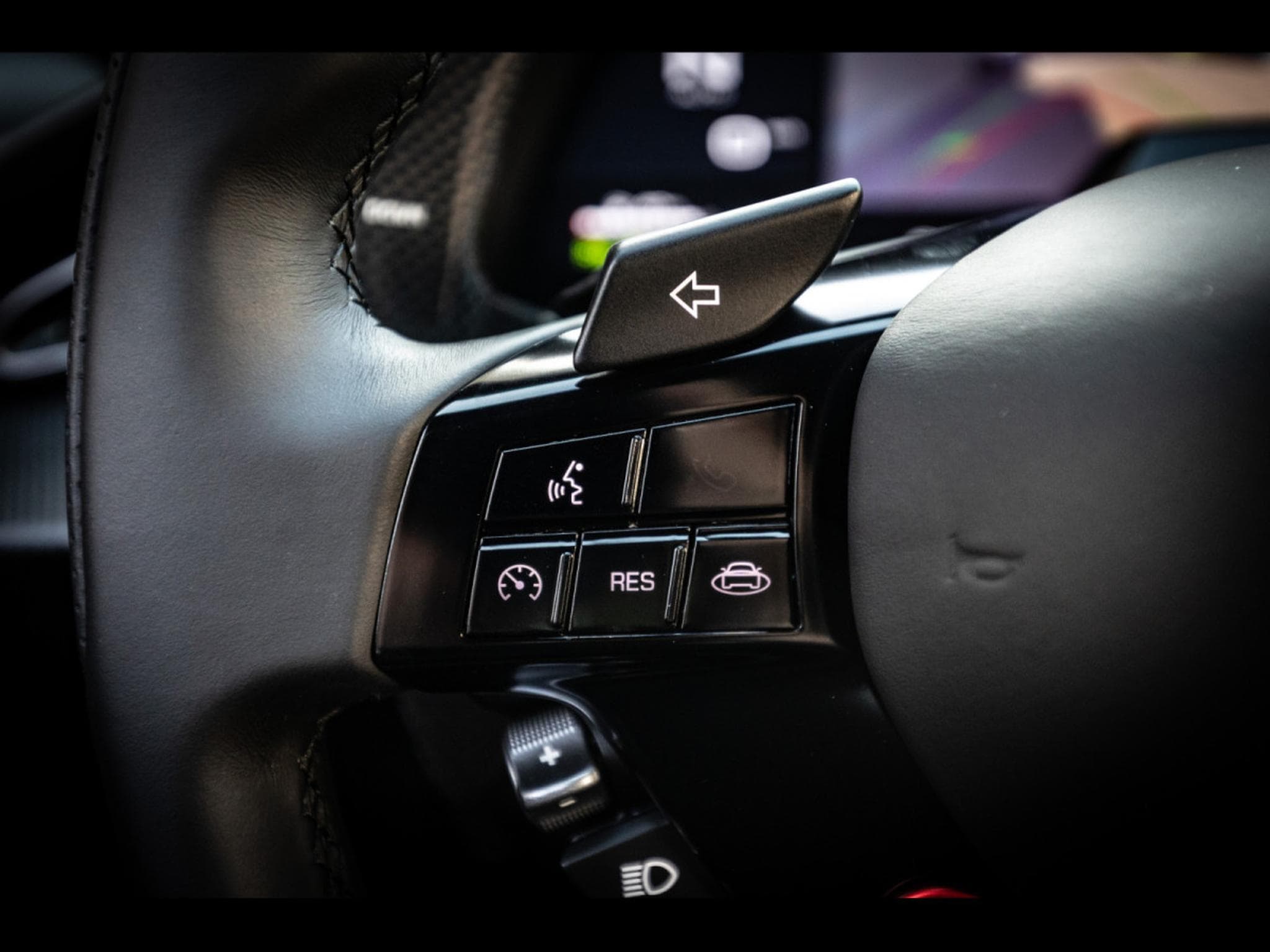 Ferrari Amalfi 3.9 V8 (640 CH) - NERO (2026) - Foto 18