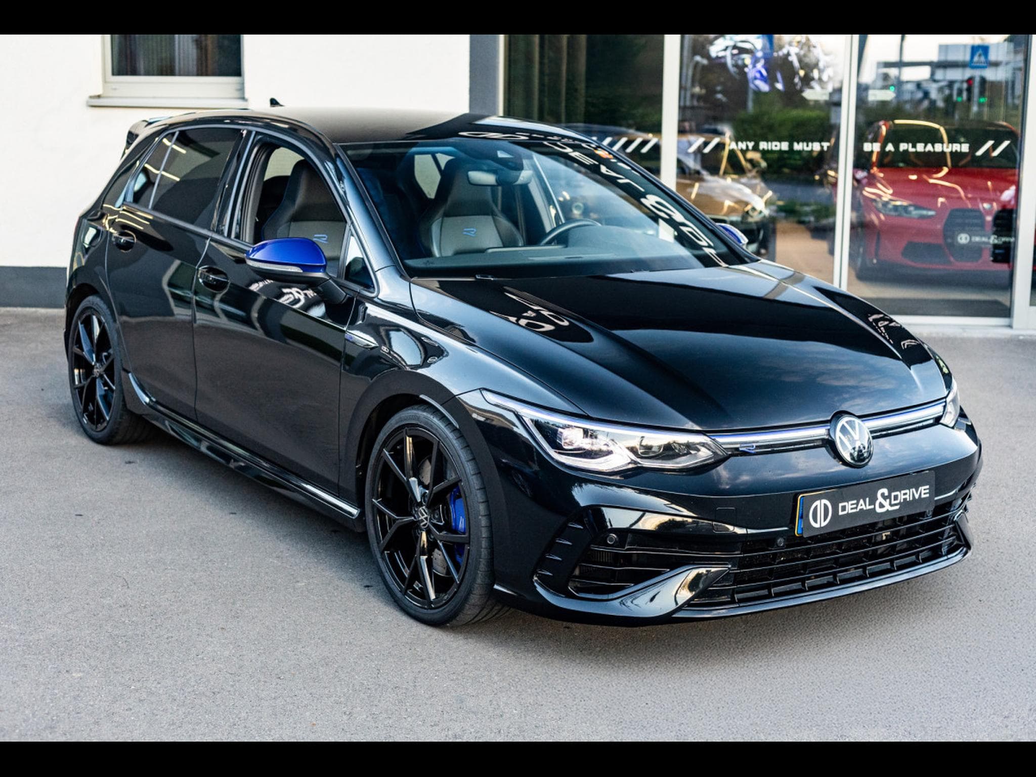 VW Golf R 2.0 TSI DSG7 4MOTION 20 YEARS - PACK R-PERFORMANCE - AKRAP (2024) - Foto 6