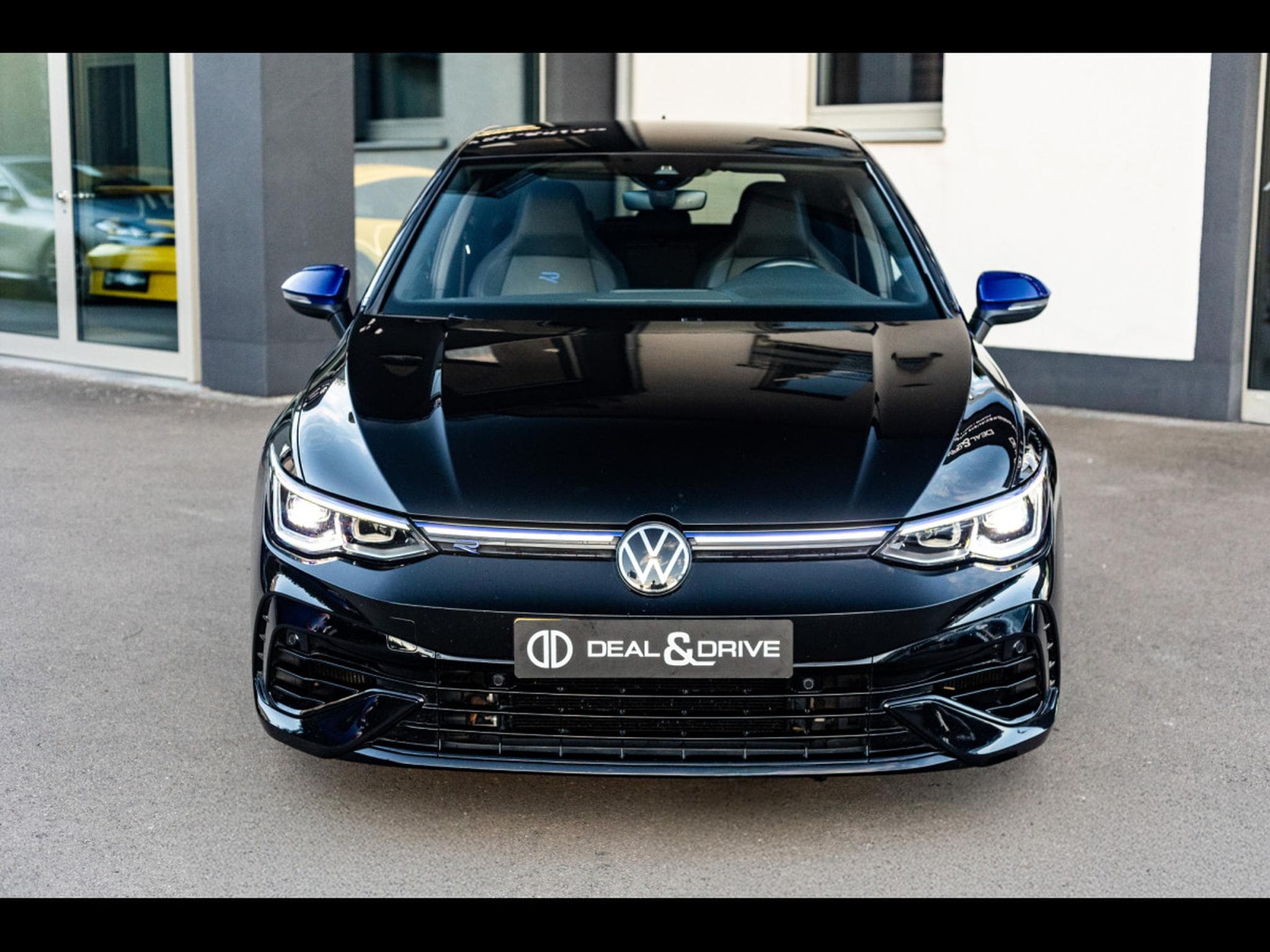 VW Golf R 2.0 TSI DSG7 4MOTION 20 YEARS - PACK R-PERFORMANCE - AKRAP (2024) - Foto 5