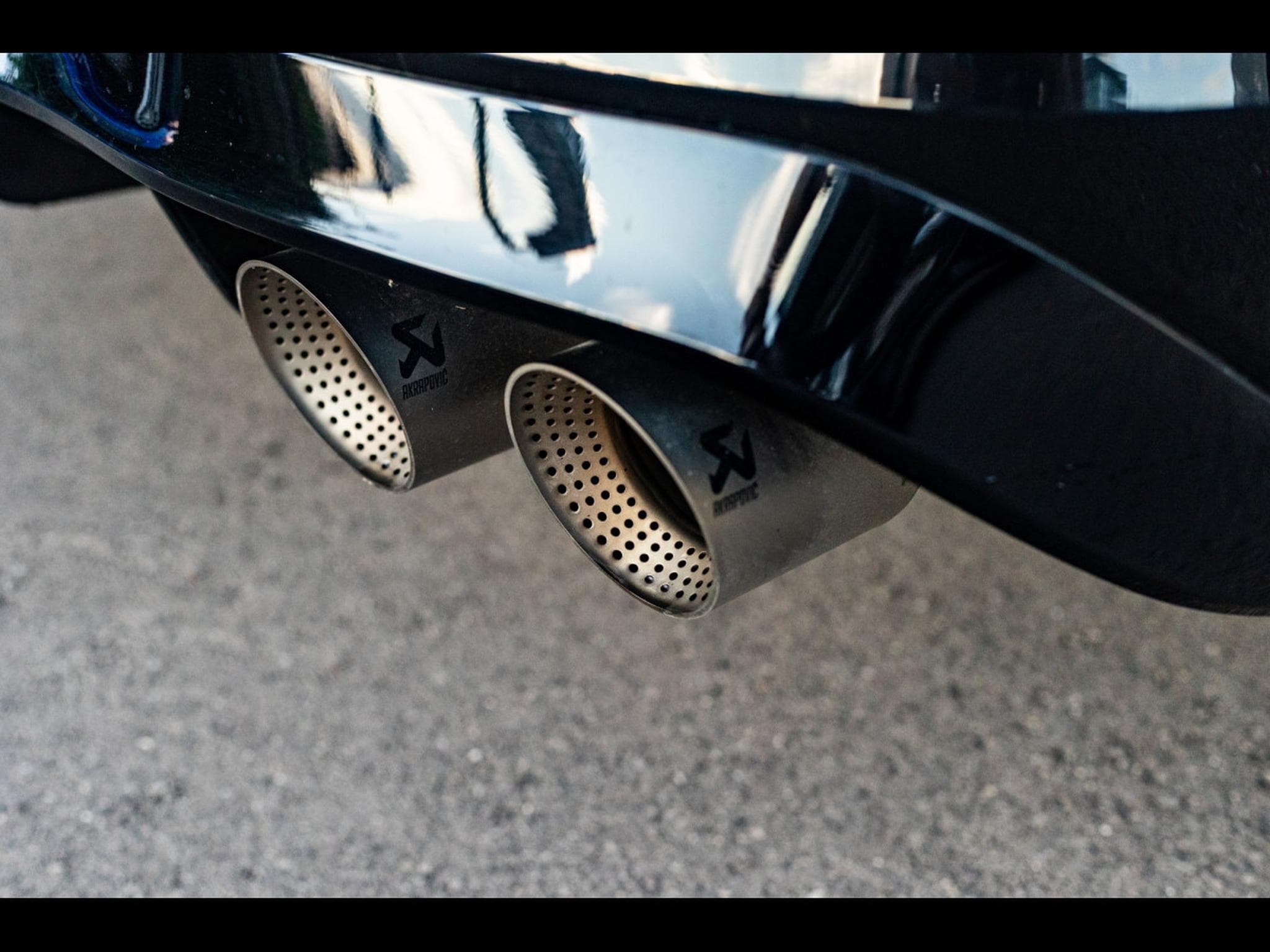 VW Golf R 2.0 TSI DSG7 4MOTION 20 YEARS - PACK R-PERFORMANCE - AKRAP (2024) - Foto 10