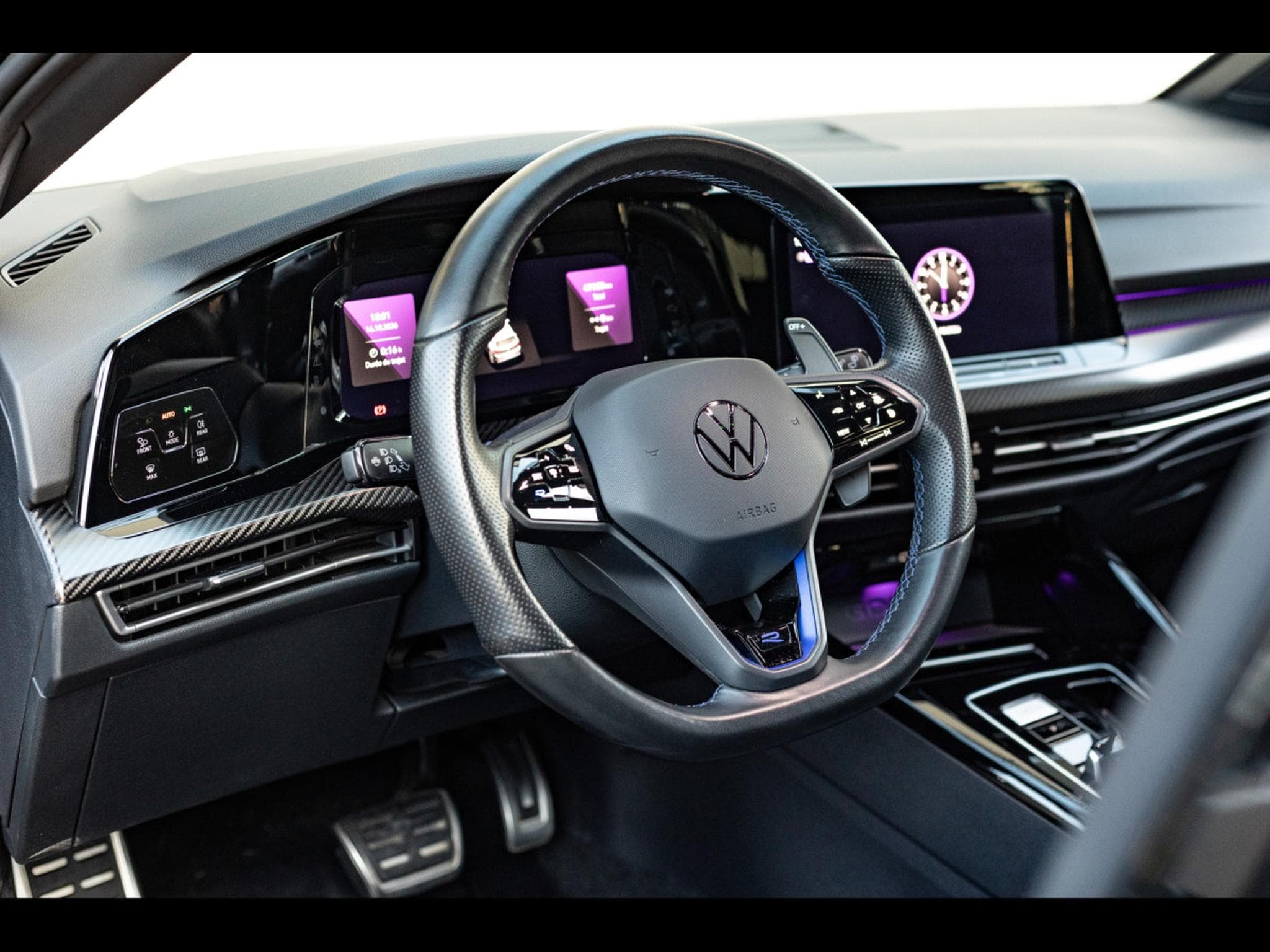VW Golf R 2.0 TSI DSG7 4MOTION 20 YEARS - PACK R-PERFORMANCE - AKRAP (2024) - Foto 12