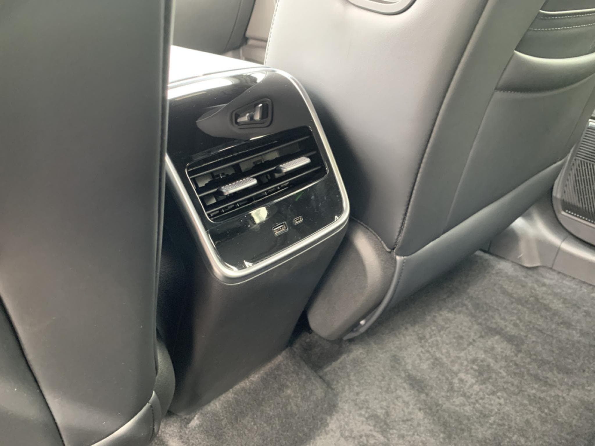 Jaecoo 7 PHEV 1.5 PHEV 279 AUTO Exclusive (2026) - Photo 22