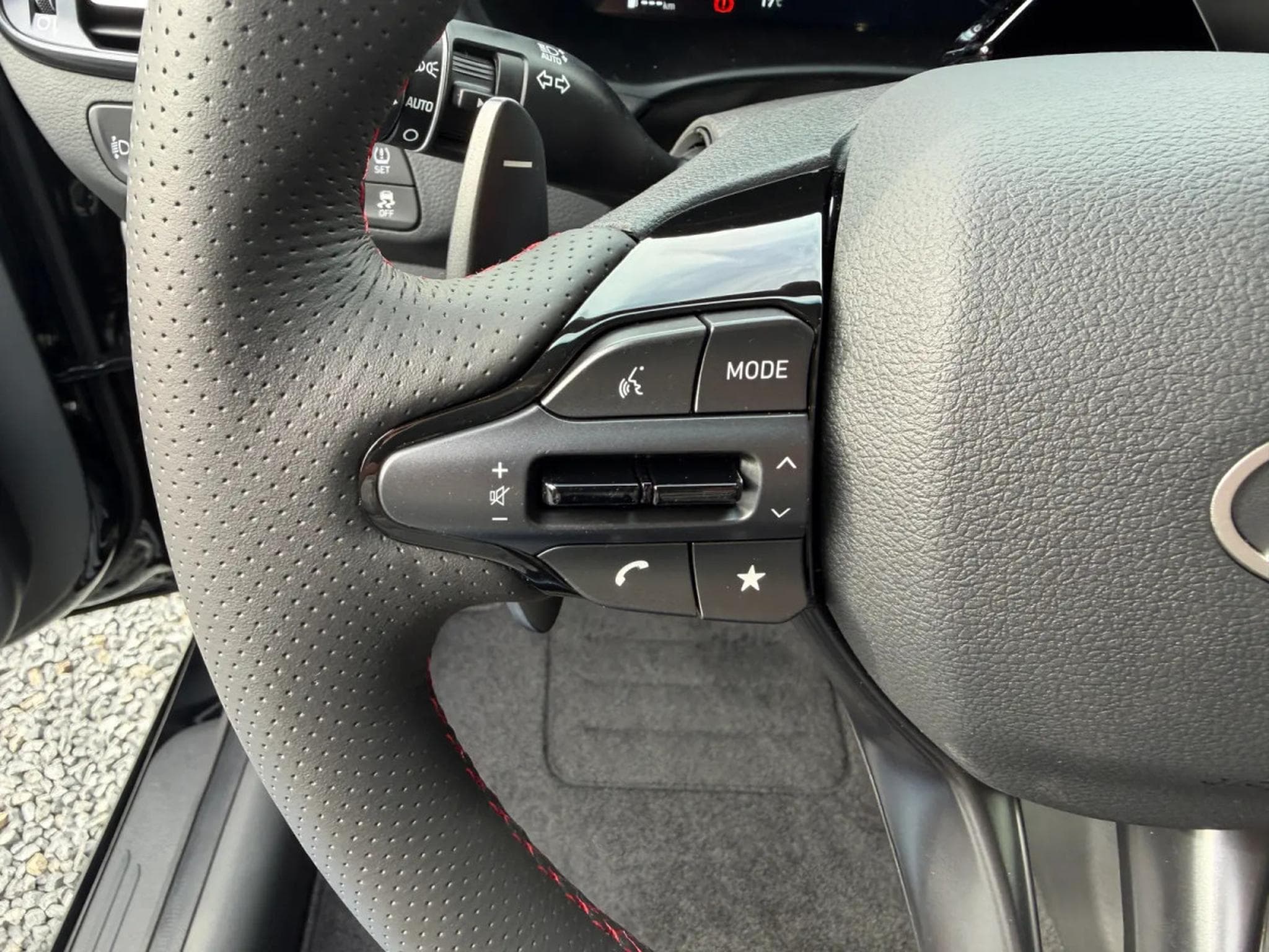 Hyundai i30 1.5 T-GDI 150 DCT N-Line X (2026) - Photo 13