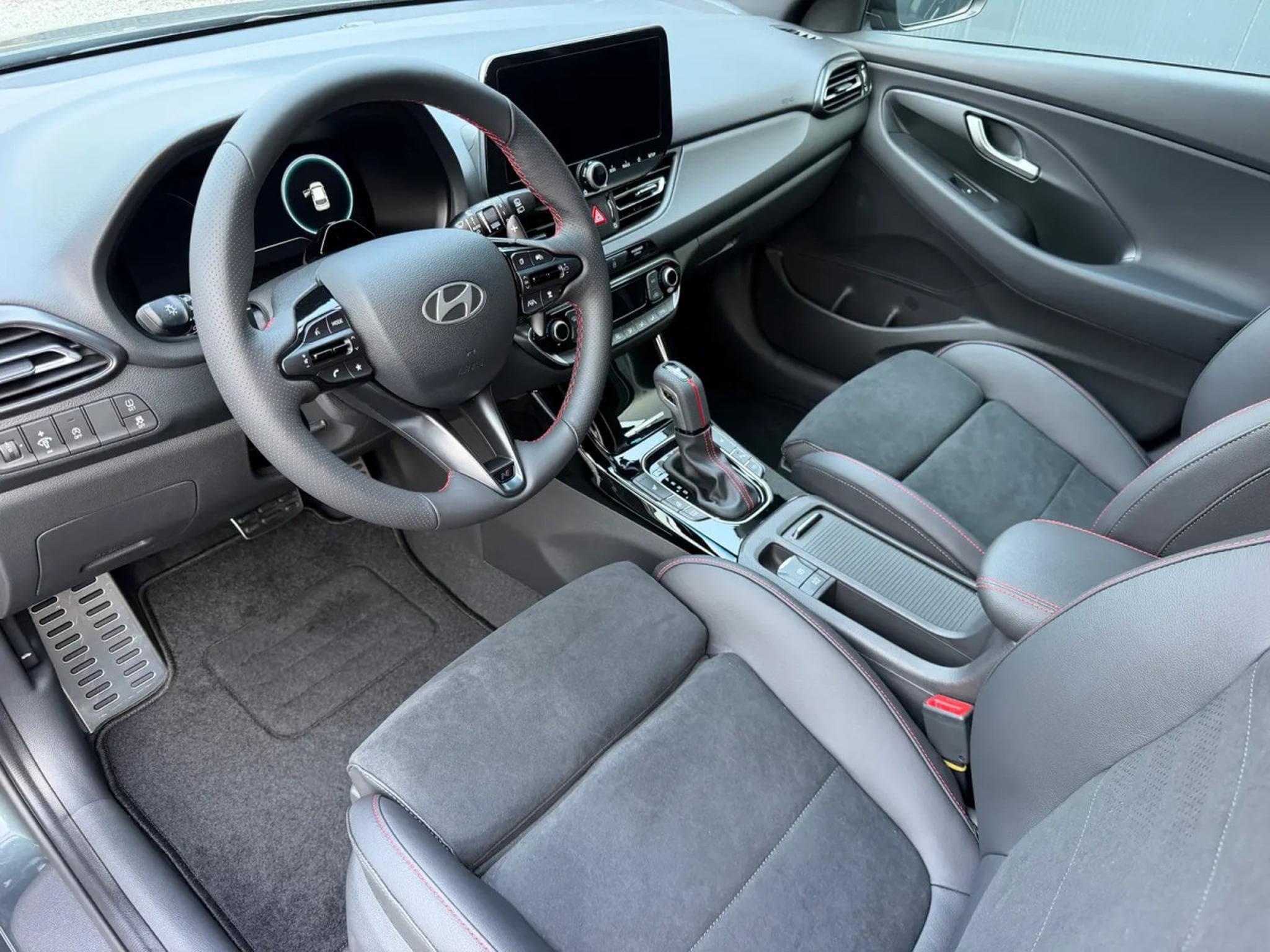 Hyundai i30 1.5 T-GDI 150 DCT N-Line X (2026) - Photo 9