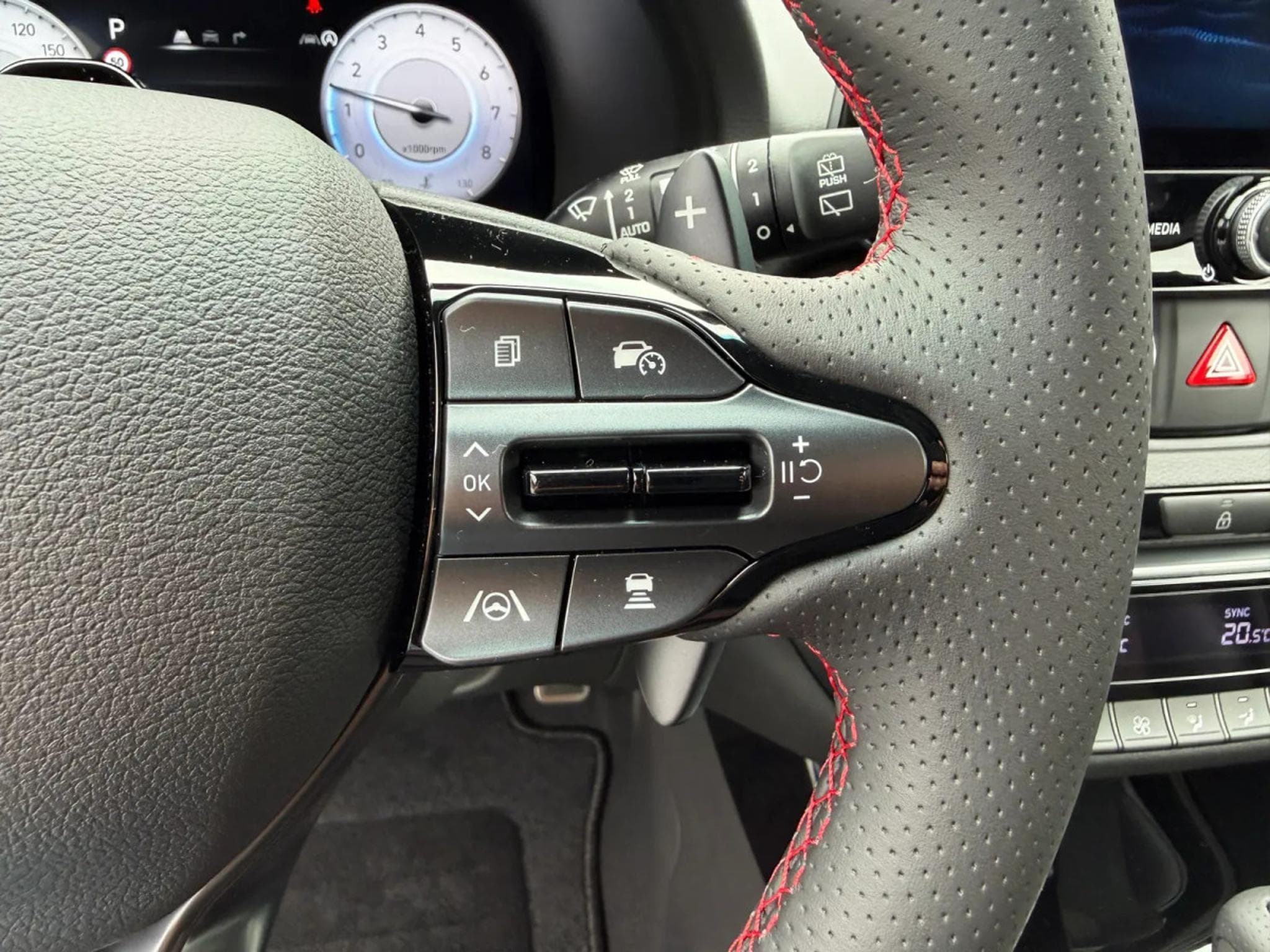 Hyundai i30 1.5 T-GDI 150 DCT N-Line X (2026) - Photo 15