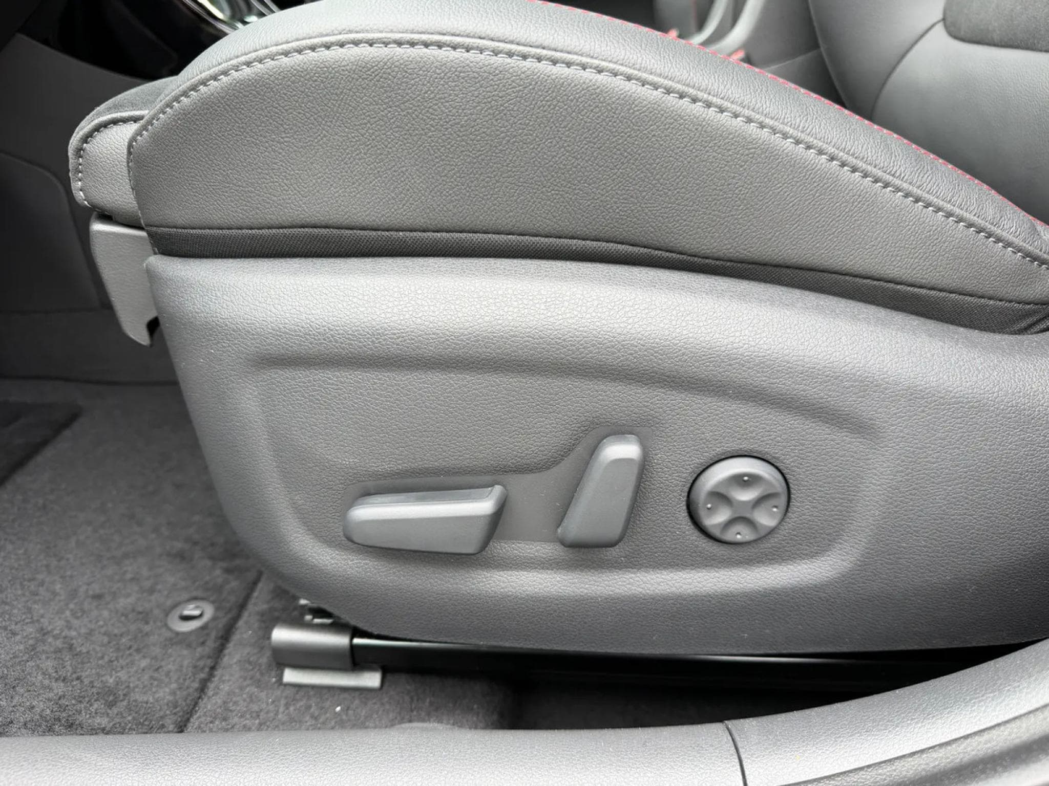 Hyundai i30 1.5 T-GDI 150 DCT N-Line X (2026) - Photo 24