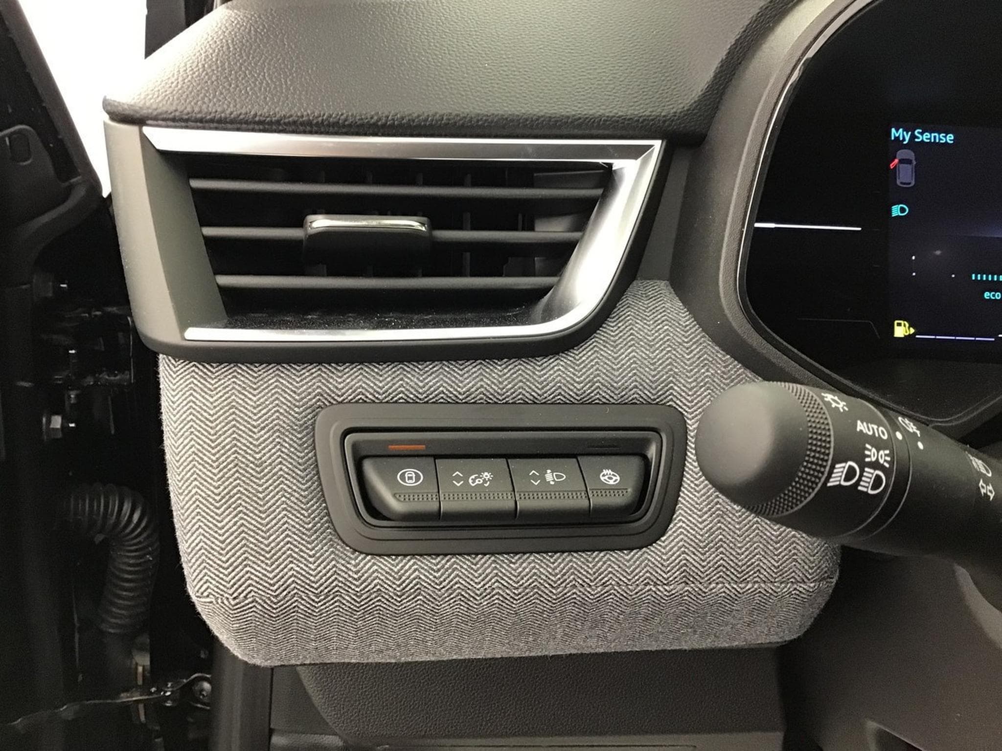 Renault Clio 1.0 TCE 90 Techno (2025) - Photo 21