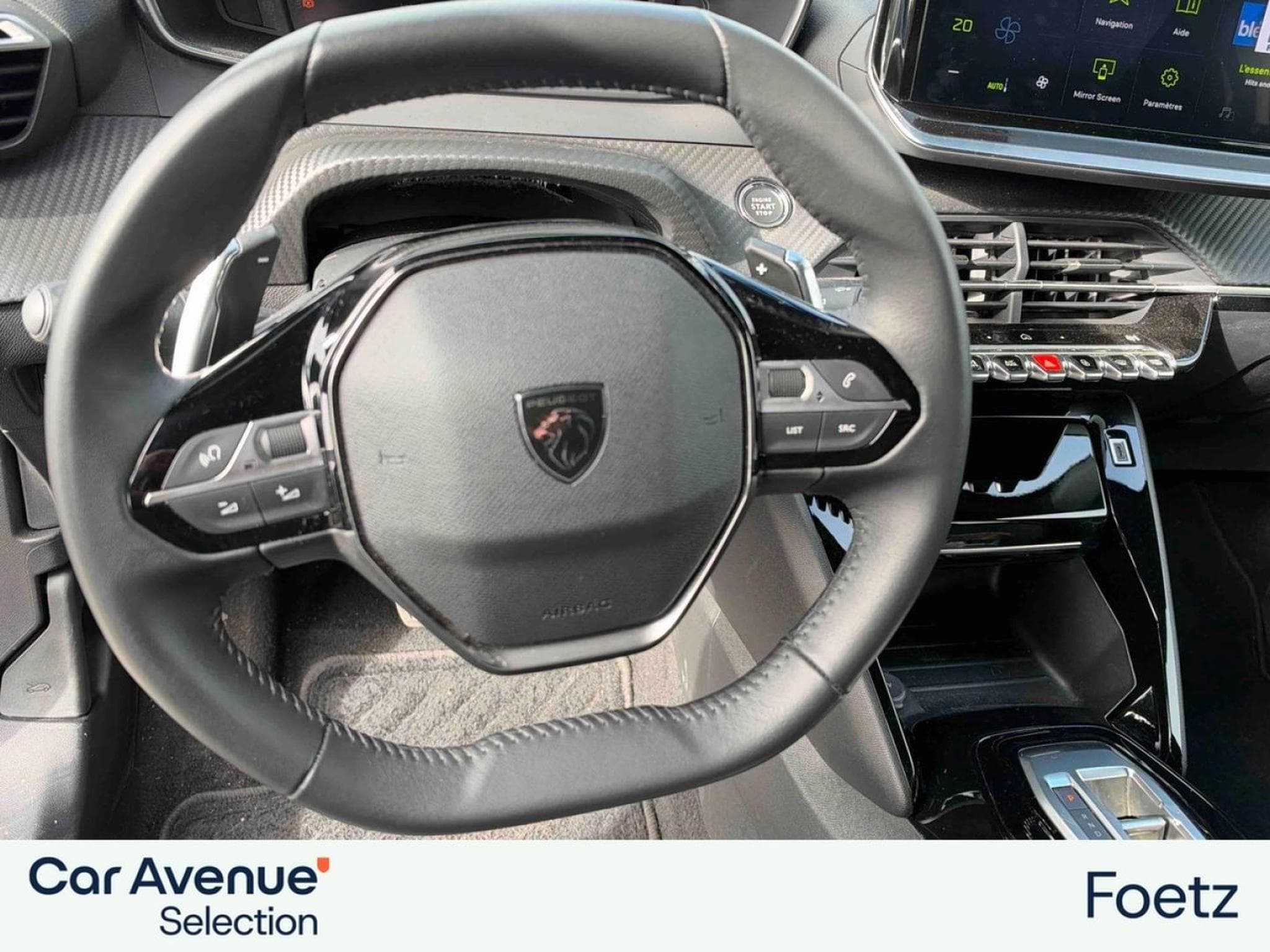 PEUGEOT 2008 1.2 Hybrid 136ch Allure e-DCS6 (2025) - Photo 6