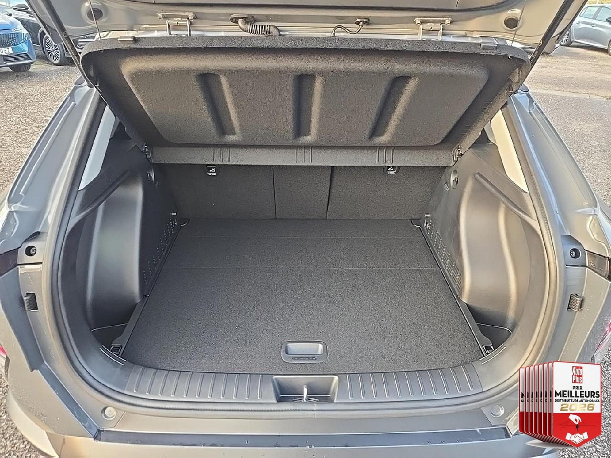 Hyundai KONA 1.6 GDI 138 HYBRID CREATIVE DCT-6 (2025) - Foto 33