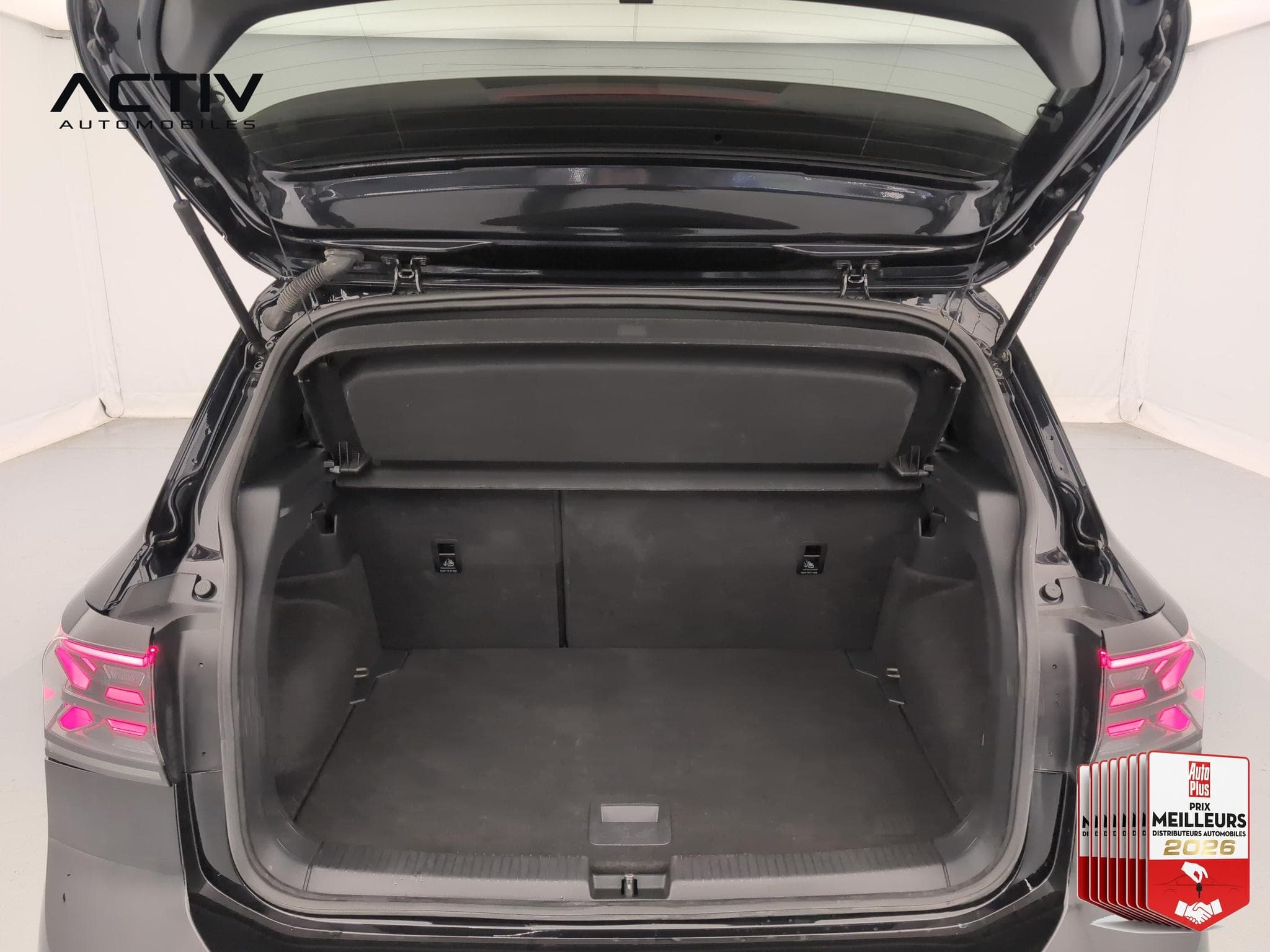 VW T-cross 1.0 TSI 116 Start/Stop DSG7 R-Line (2025) - Photo 11