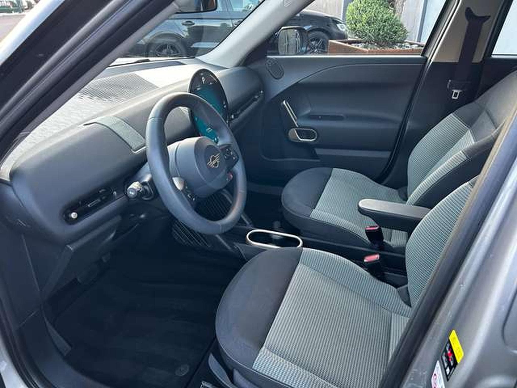MINI Aceman ÉLECTRIQUE 50 KWH – MODÈLE SE – 218 CV (2025) - Photo 4
