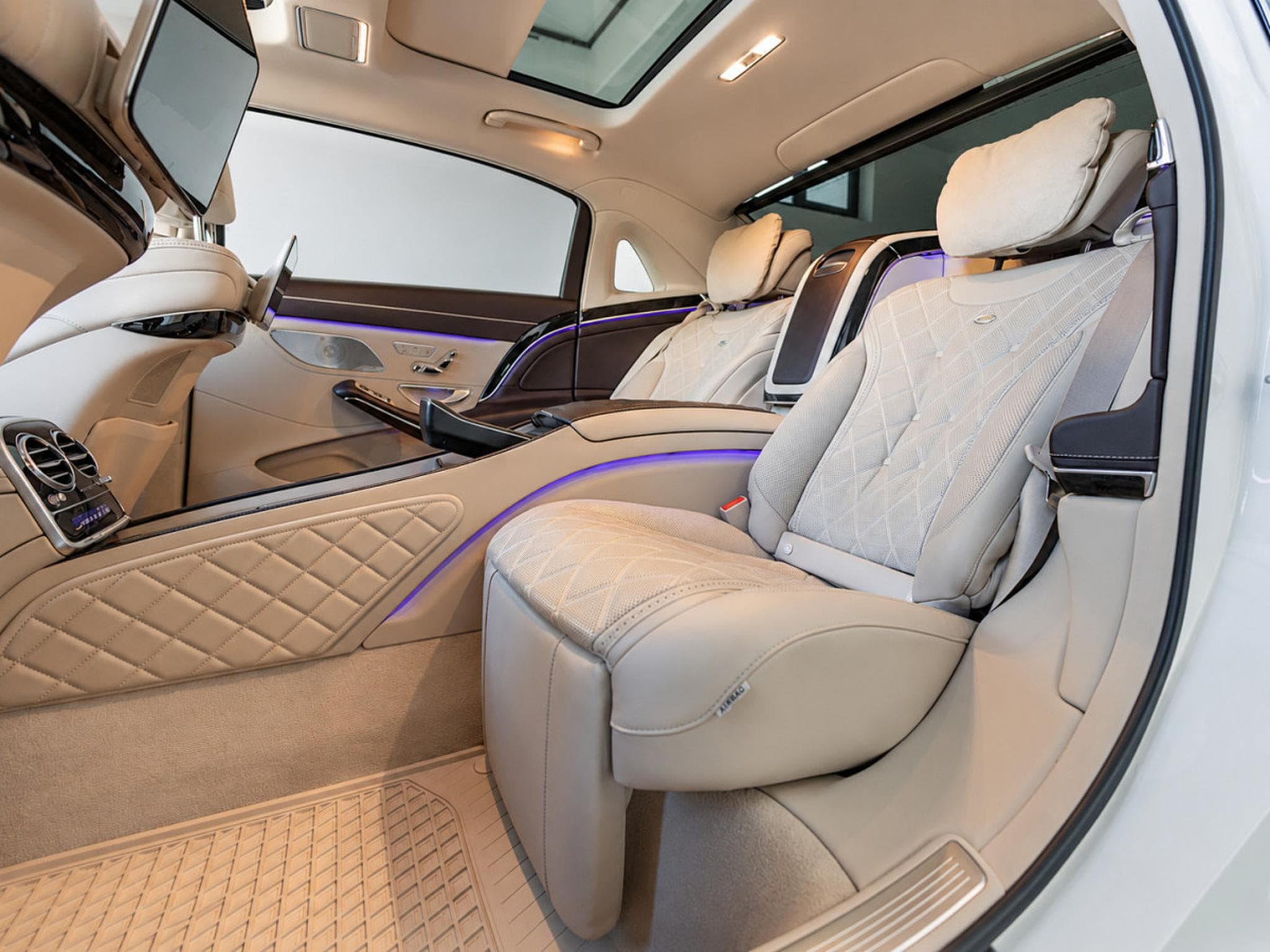 Maybach S 560 Limousine 4Matic-PANO/BURMESTER/MASSAGE/DVD/Voll (2018) - Photo 16