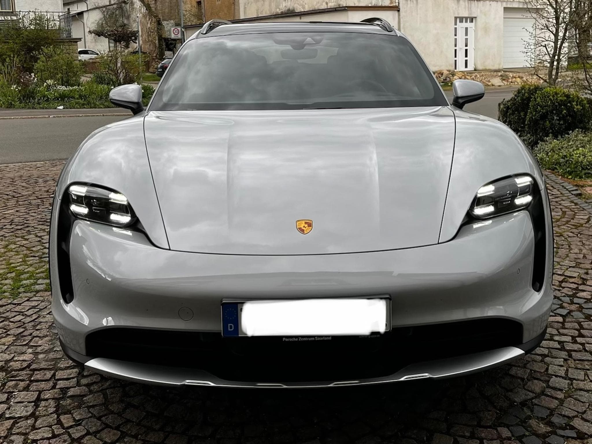 Porsche Taycan 4 Cross Turismo (2021) - Photo 1