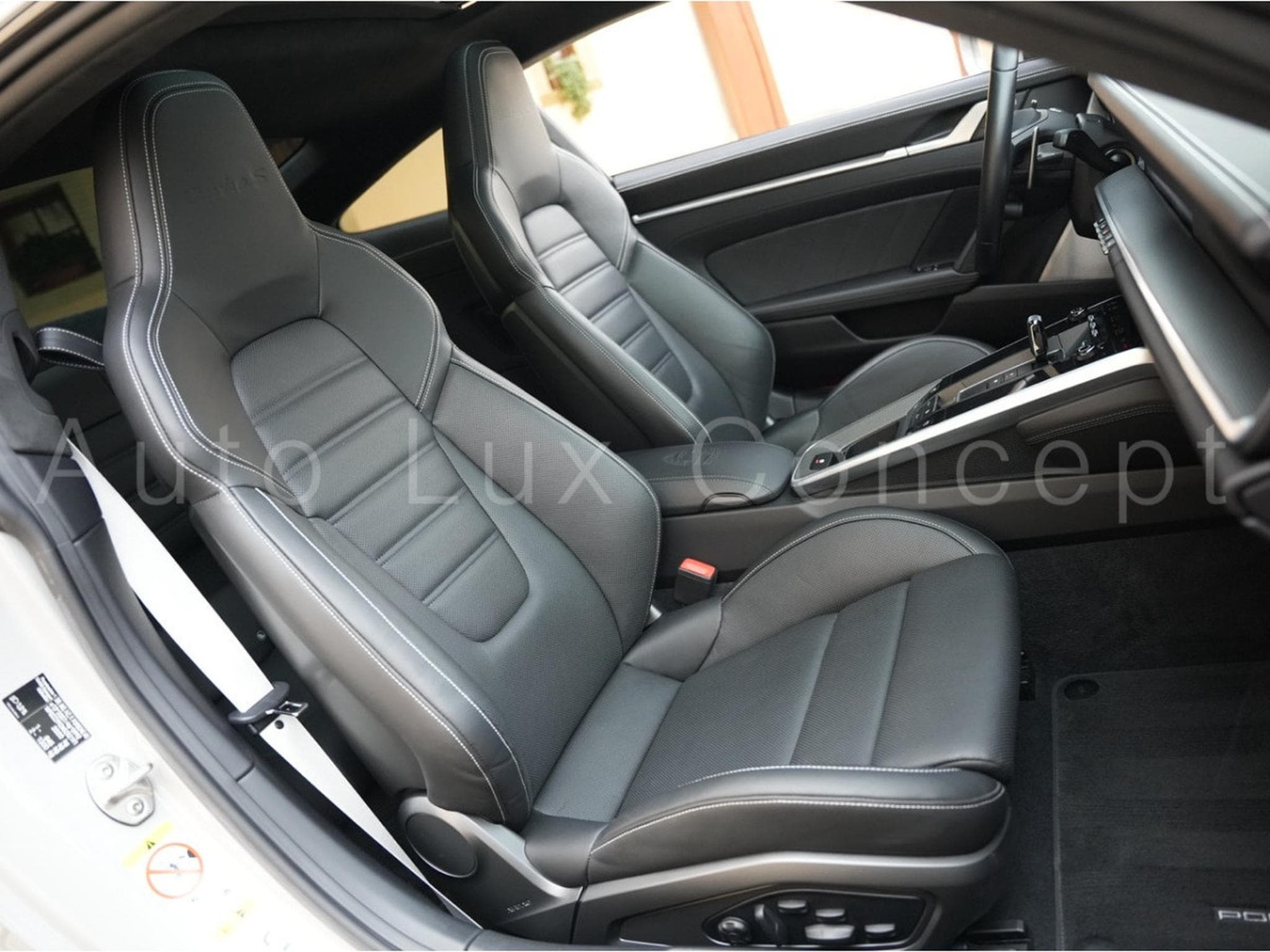 Porsche 911 911 Turbo S Coupé (2022) - Photo 9
