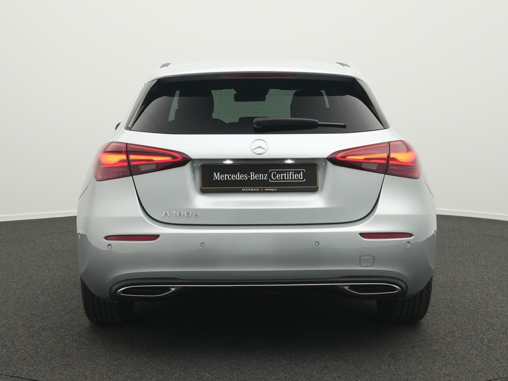Mercedes A 180 d Progressive LED+Kamera+MBUX+ (2025) - Photo 4