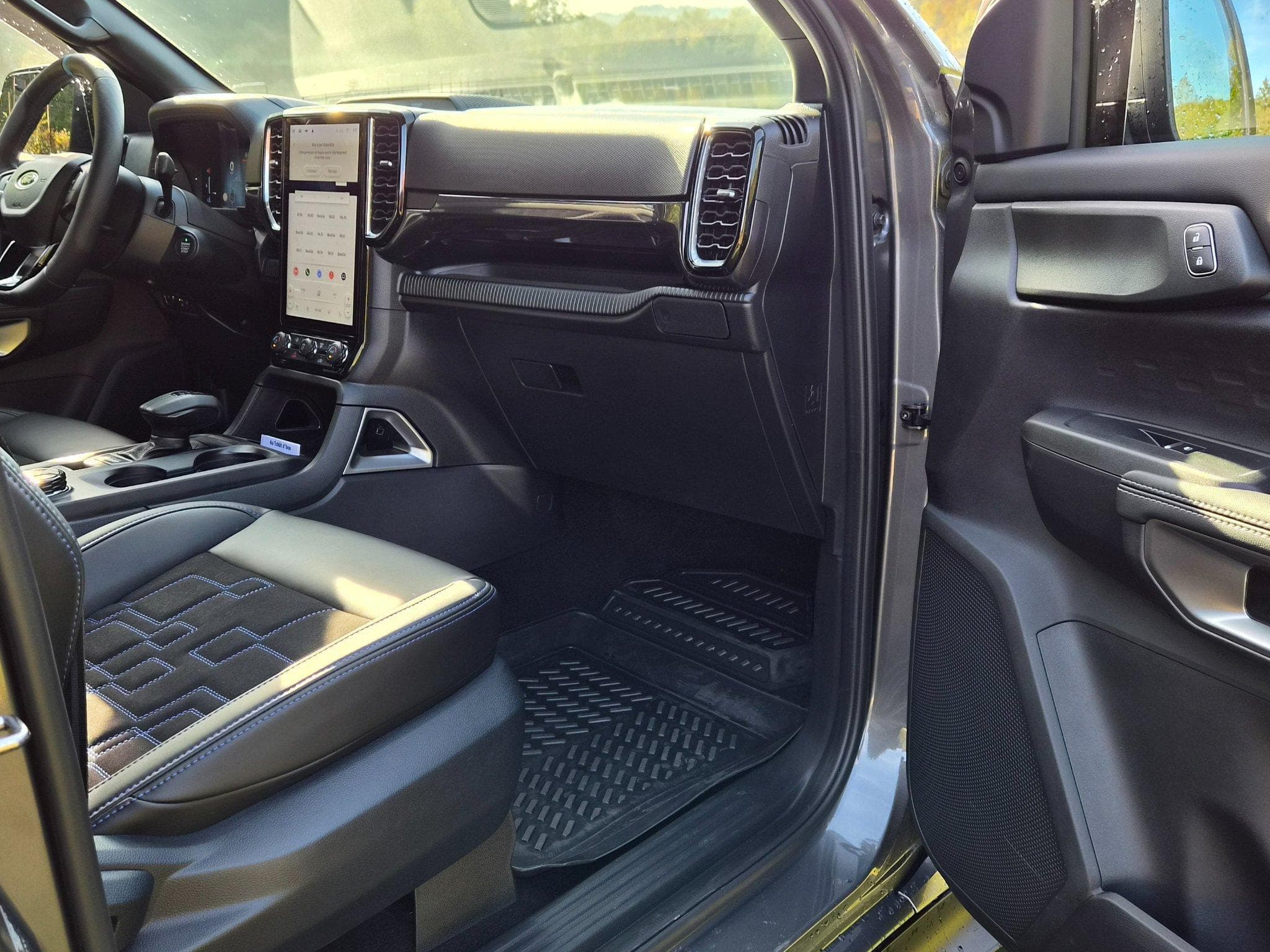 Ford Ranger Ranger 3.0 EcoBlue e-4WD MS-RT MS-RT (2025) - Photo 15