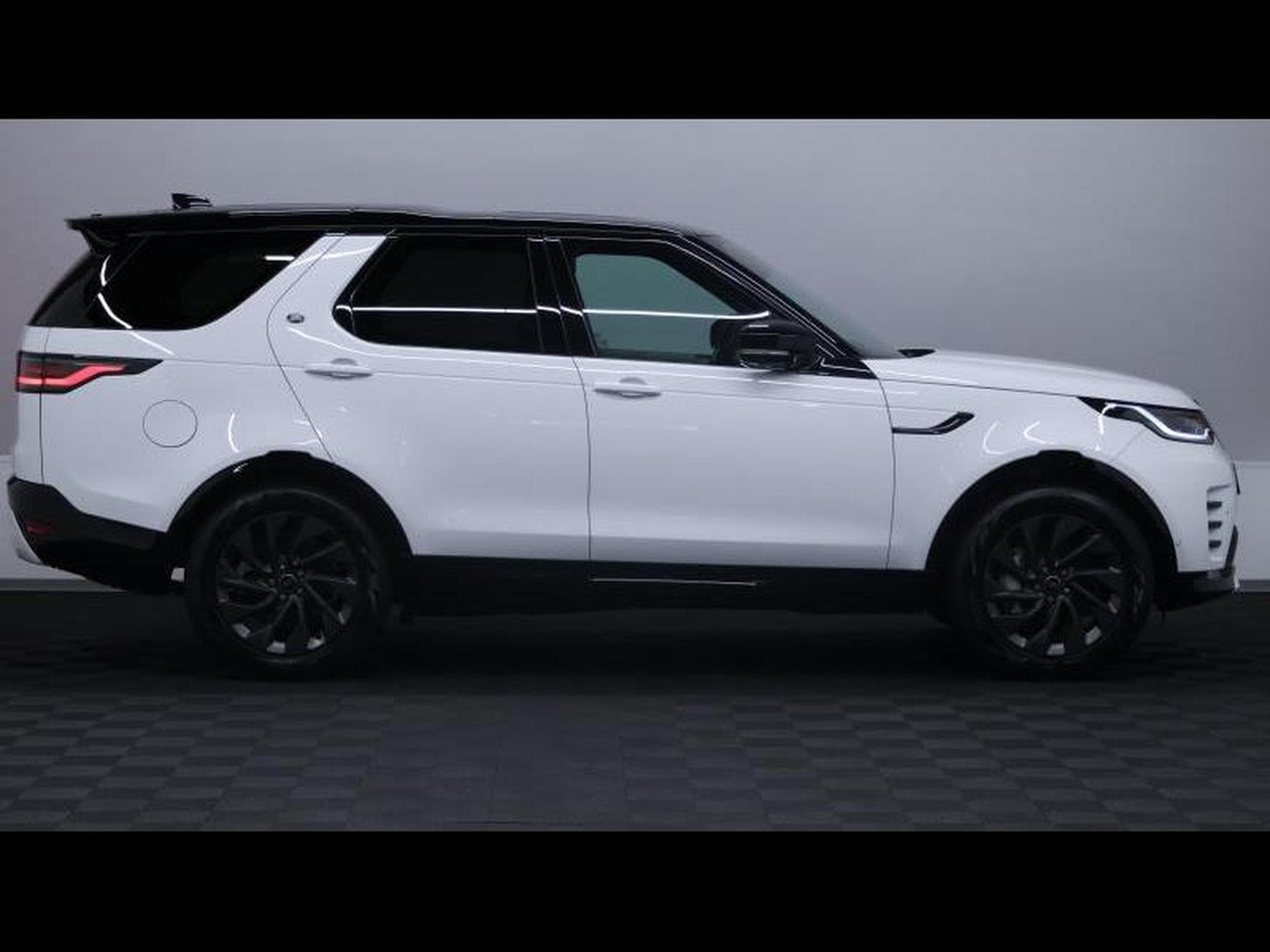 Land-Rover Discovery D250 S AWD Auto 7 places (2022) - Photo 4