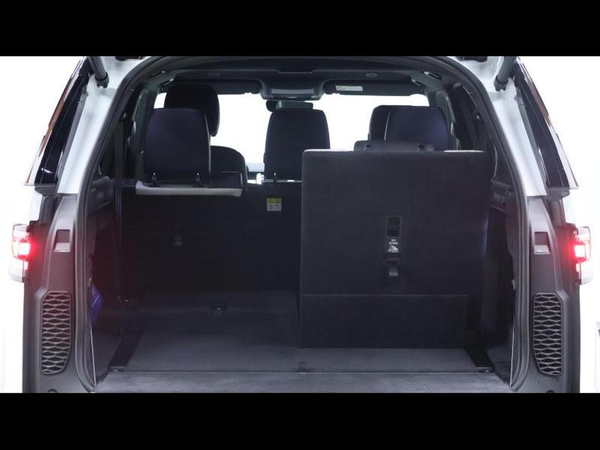 Land-Rover Discovery D250 S AWD Auto 7 places (2022) - Photo 9