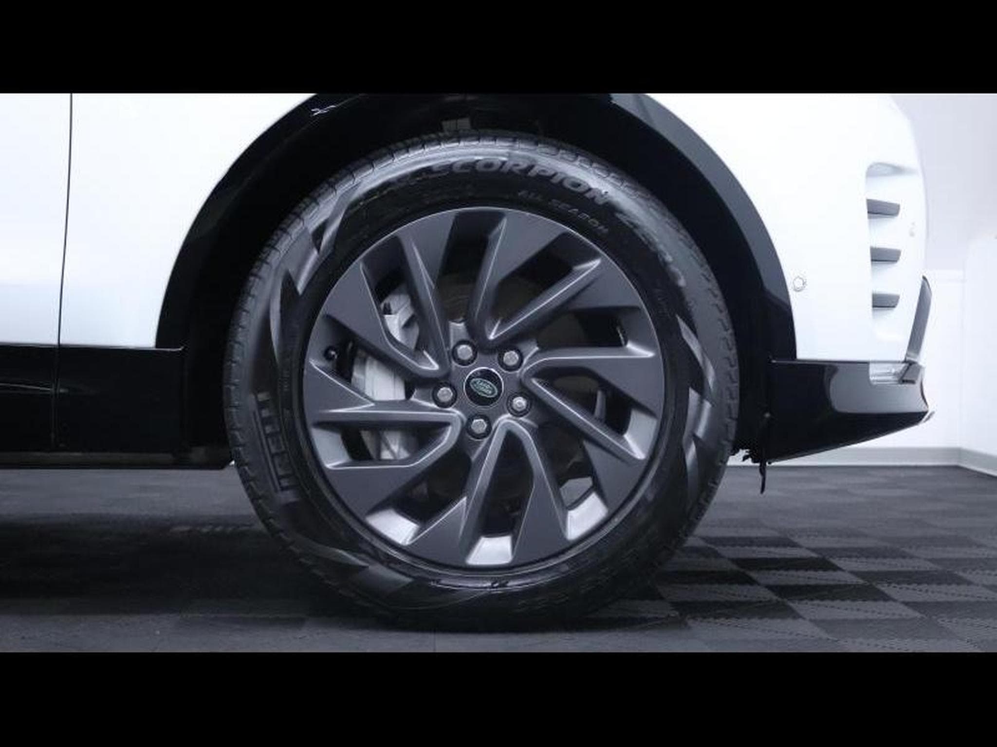 Land-Rover Discovery D250 S AWD Auto 7 places (2022) - Photo 13