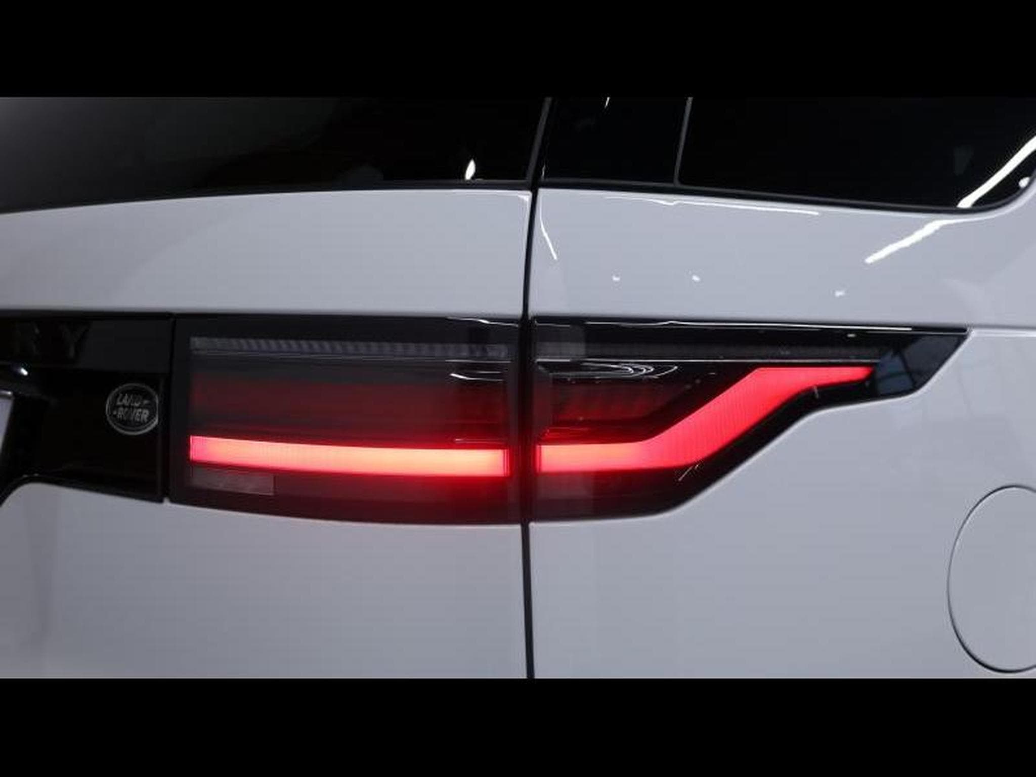 Land-Rover Discovery D250 S AWD Auto 7 places (2022) - Photo 12