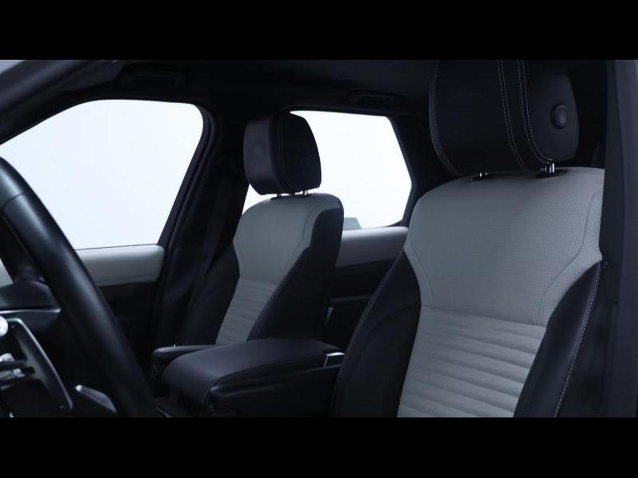 Land-Rover Discovery D250 S AWD Auto 7 places (2022) - Photo 19