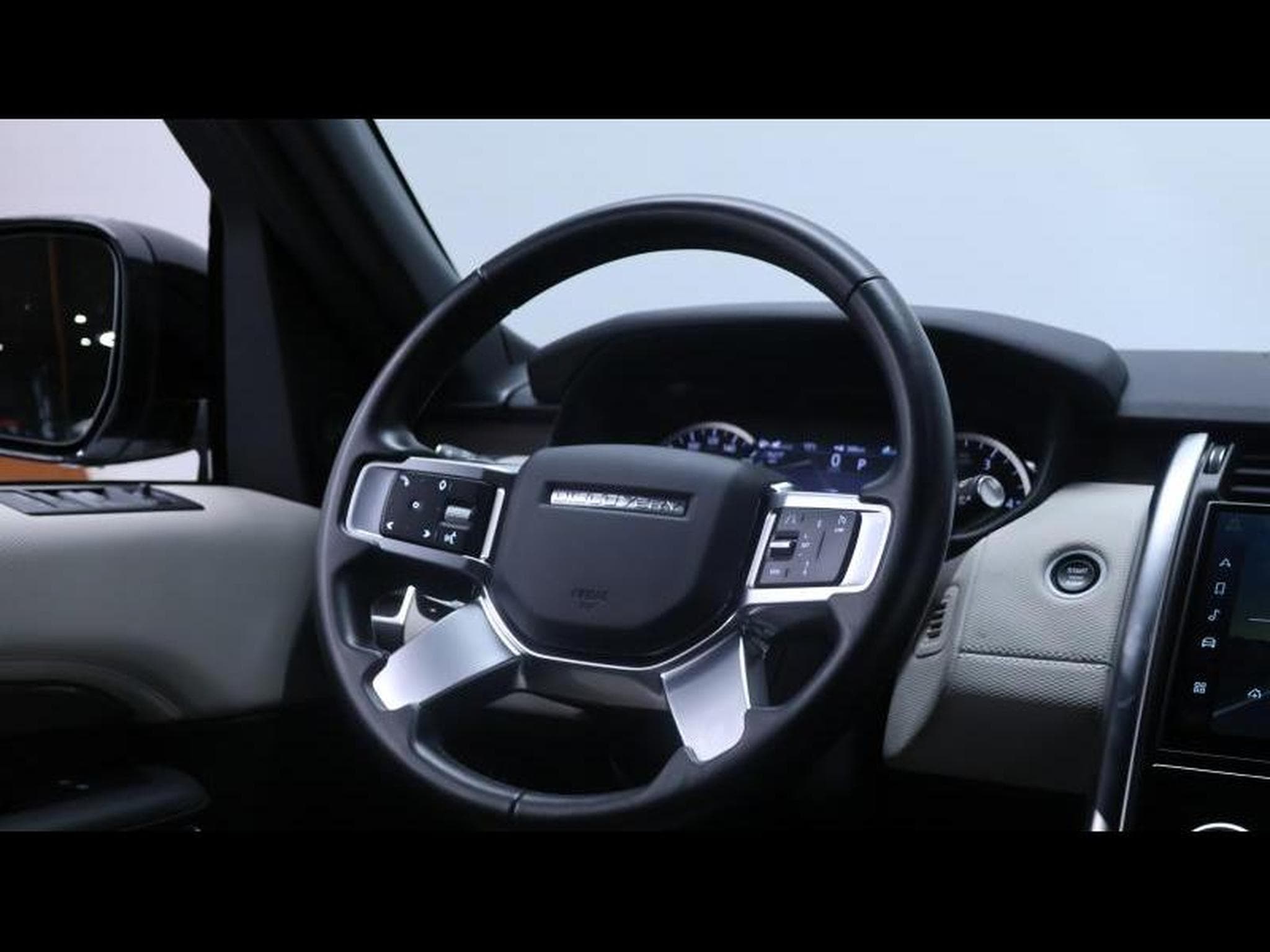 Land-Rover Discovery D250 S AWD Auto 7 places (2022) - Photo 25