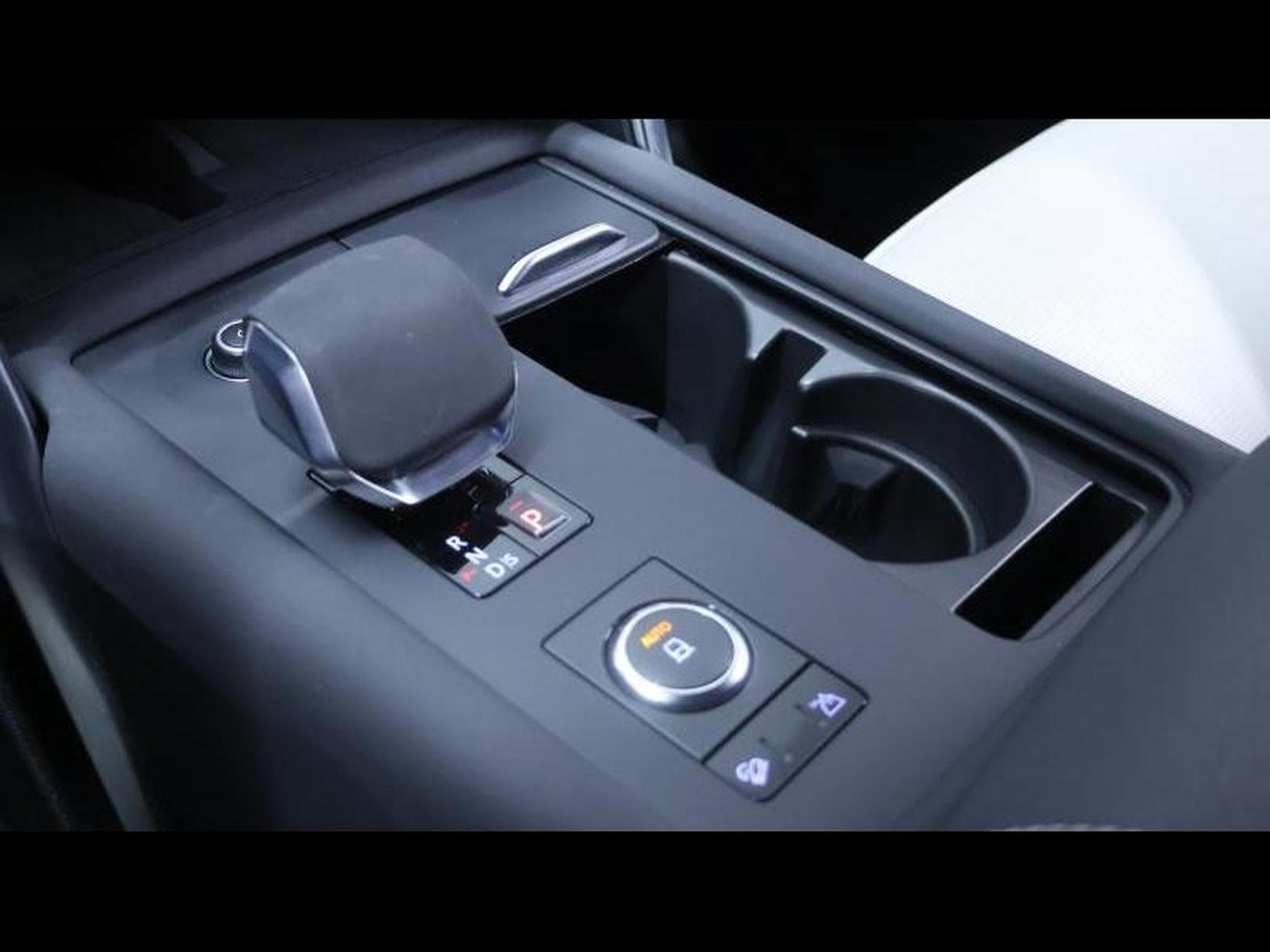 Land-Rover Discovery D250 S AWD Auto 7 places (2022) - Photo 28